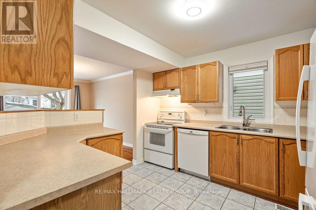 128 Boulder Way, Ottawa, Ontario  K2J 4R5 - Photo 8 - X12609316