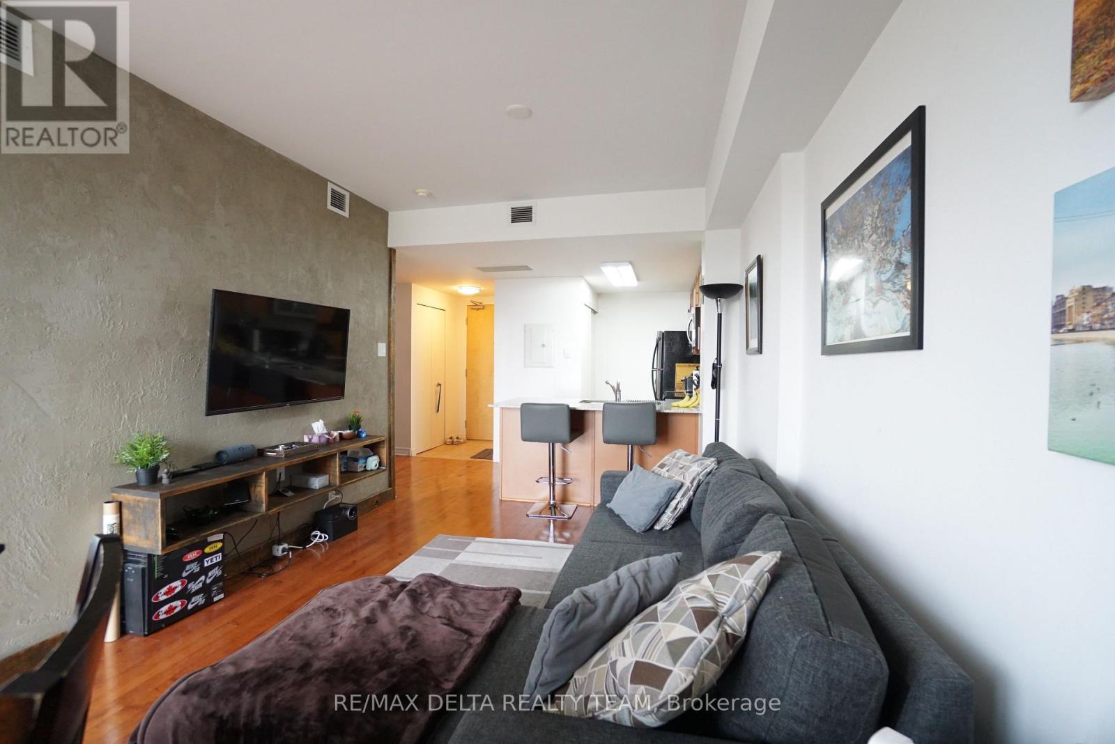 213 - 200 Lett Street, Ottawa, Ontario  K1R 0A7 - Photo 11 - X12609338