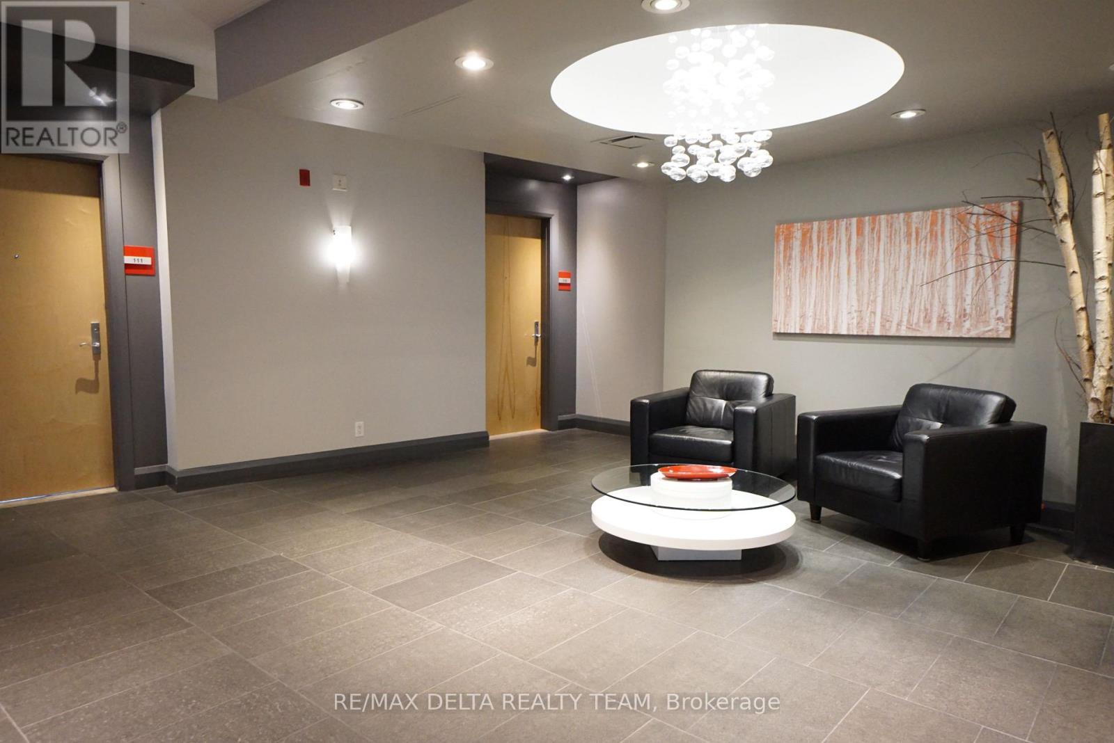 213 - 200 Lett Street, Ottawa, Ontario  K1R 0A7 - Photo 3 - X12609338