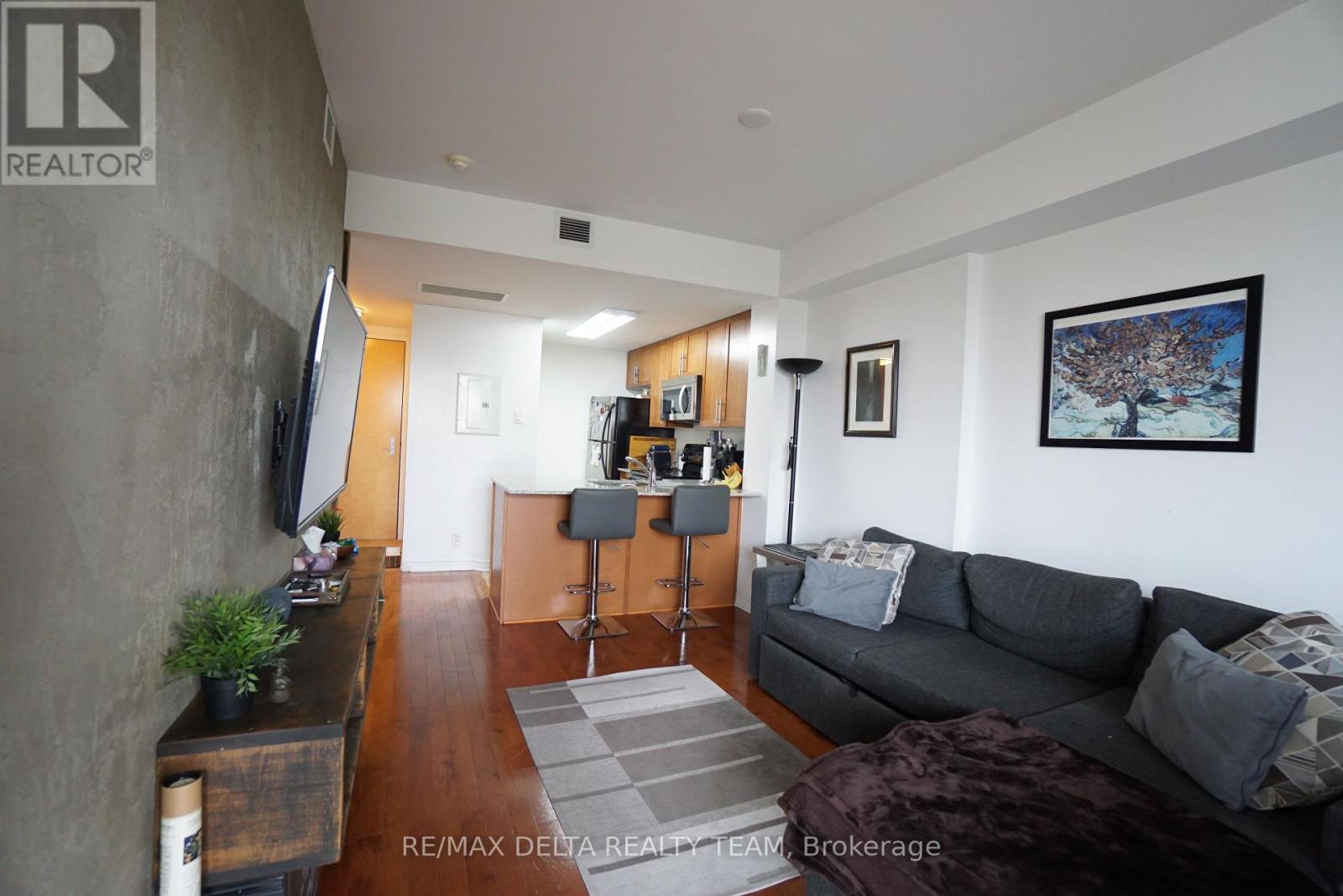 213 - 200 Lett Street, Ottawa, Ontario  K1R 0A7 - Photo 9 - X12609338