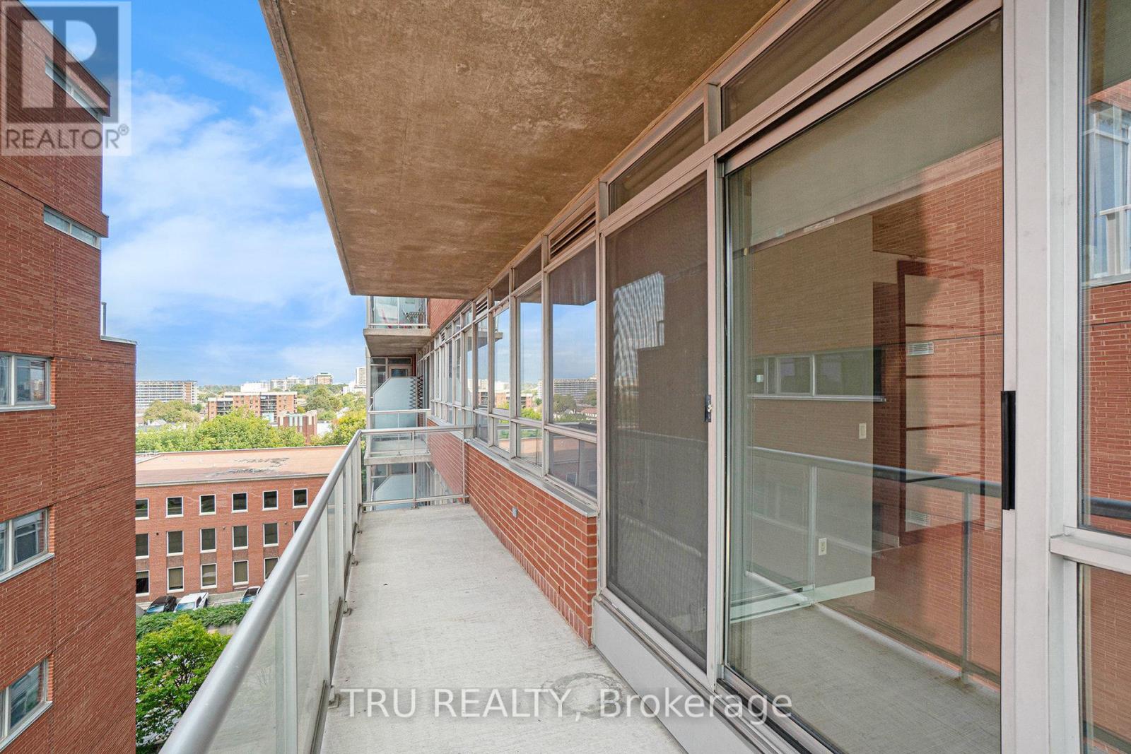 808 - 179 George Street, Ottawa, Ontario  K1N 1J8 - Photo 13 - X12609342