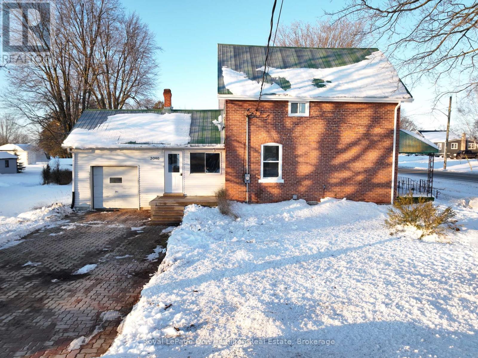 3049 QUEEN STREET, Howick, Ontario