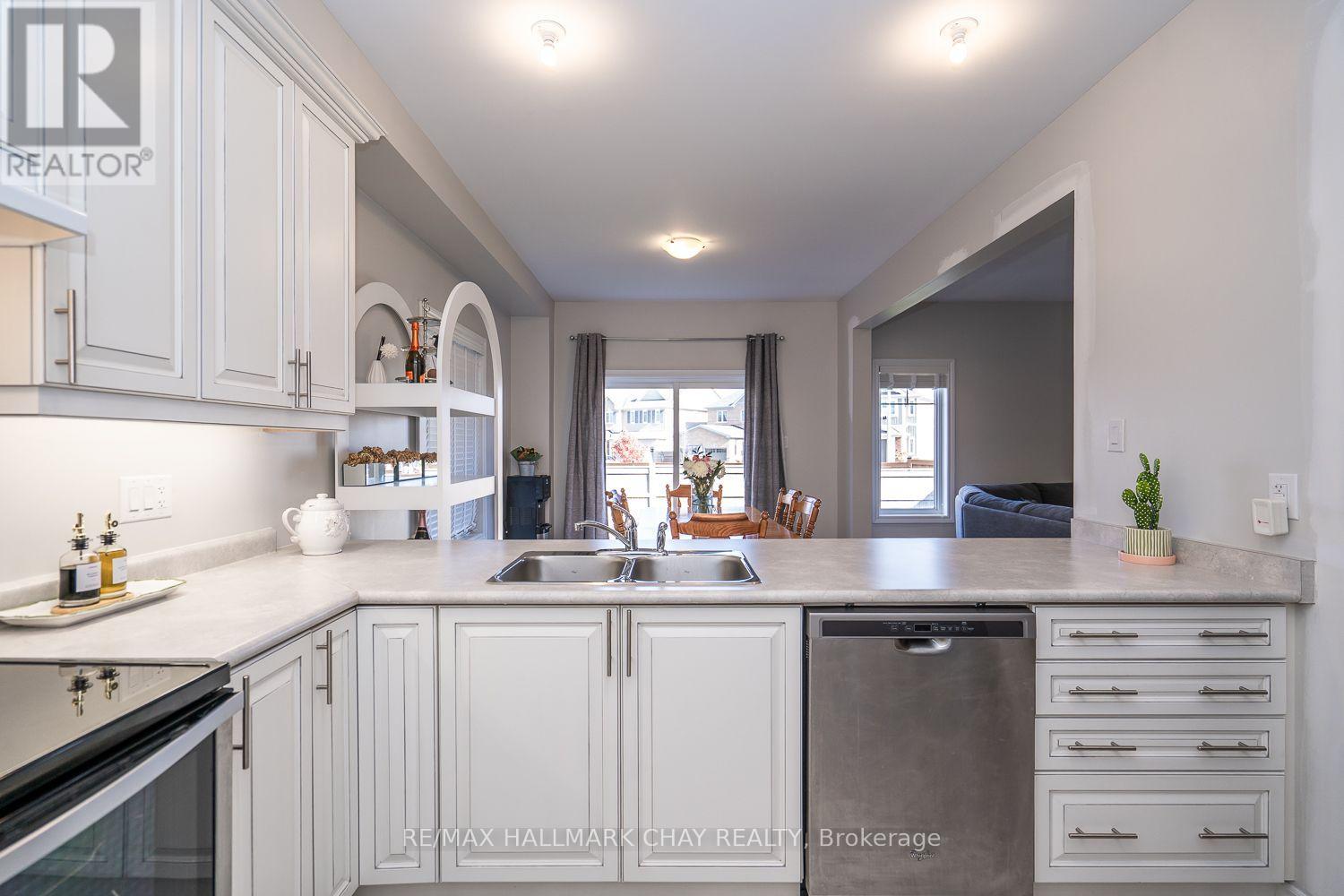 139 Knight Street, New Tecumseth, Ontario  L9R 0R5 - Photo 12 - N12489474