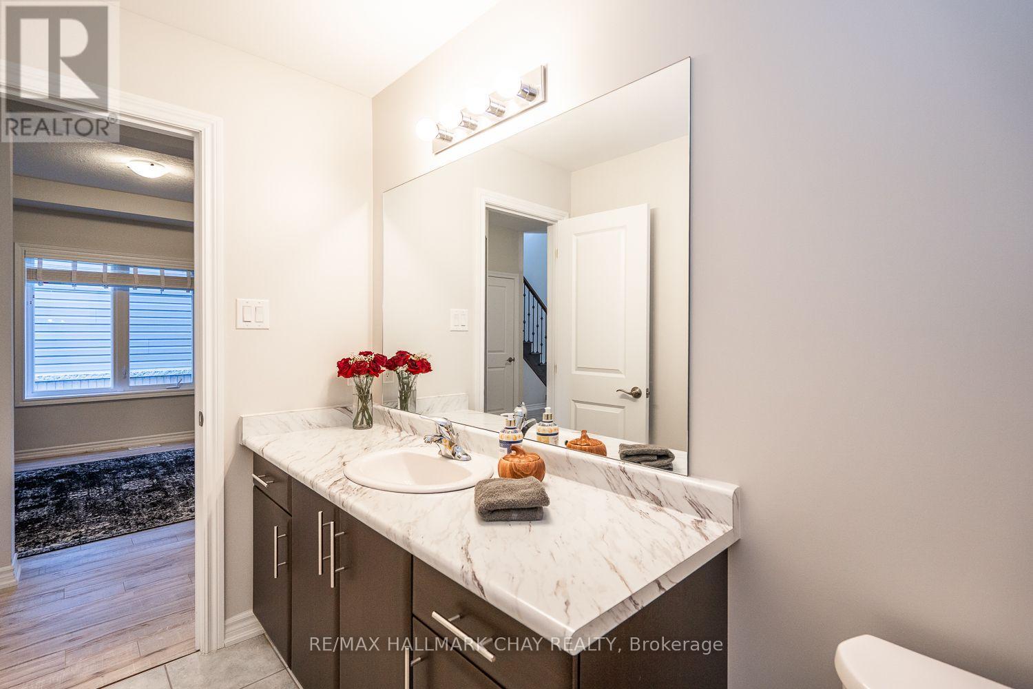 139 Knight Street, New Tecumseth, Ontario  L9R 0R5 - Photo 23 - N12489474