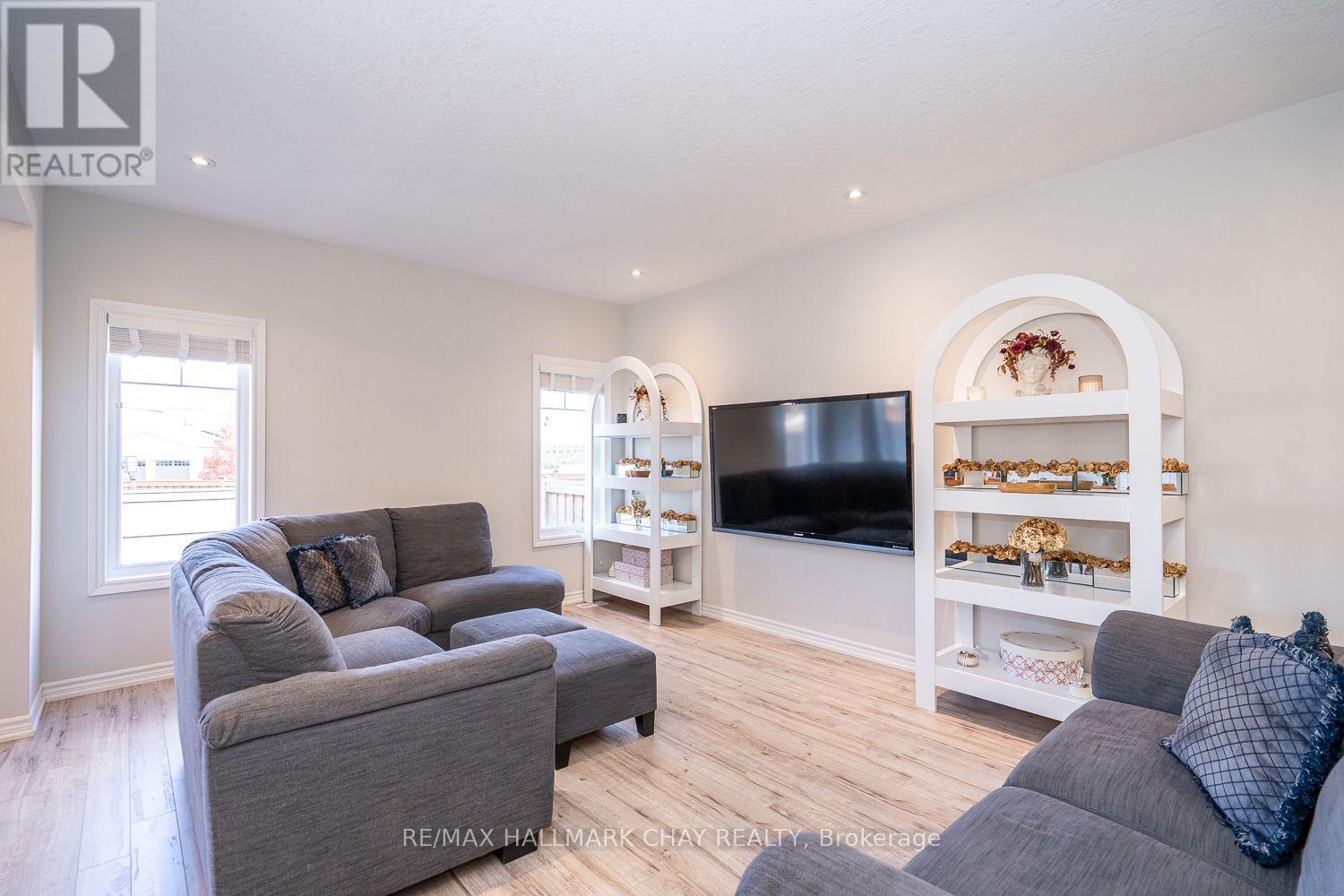 139 Knight Street, New Tecumseth, Ontario  L9R 0R5 - Photo 16 - N12489474