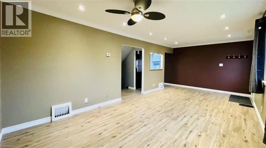 306 East 22nd Street, Hamilton, Ontario  L8V 2W1 - Photo 2 - 40792520