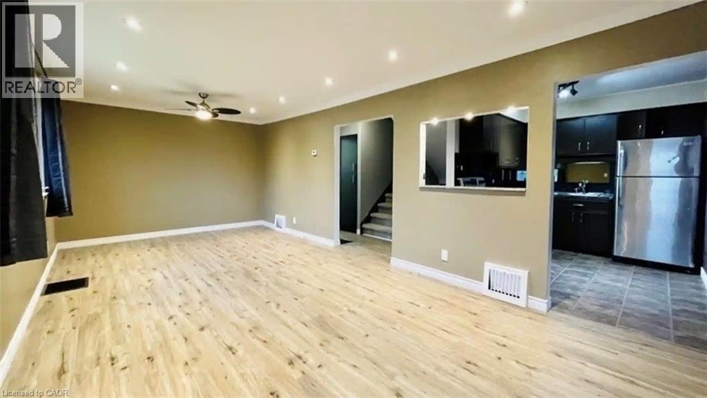 306 East 22nd Street, Hamilton, Ontario  L8V 2W1 - Photo 3 - 40792520