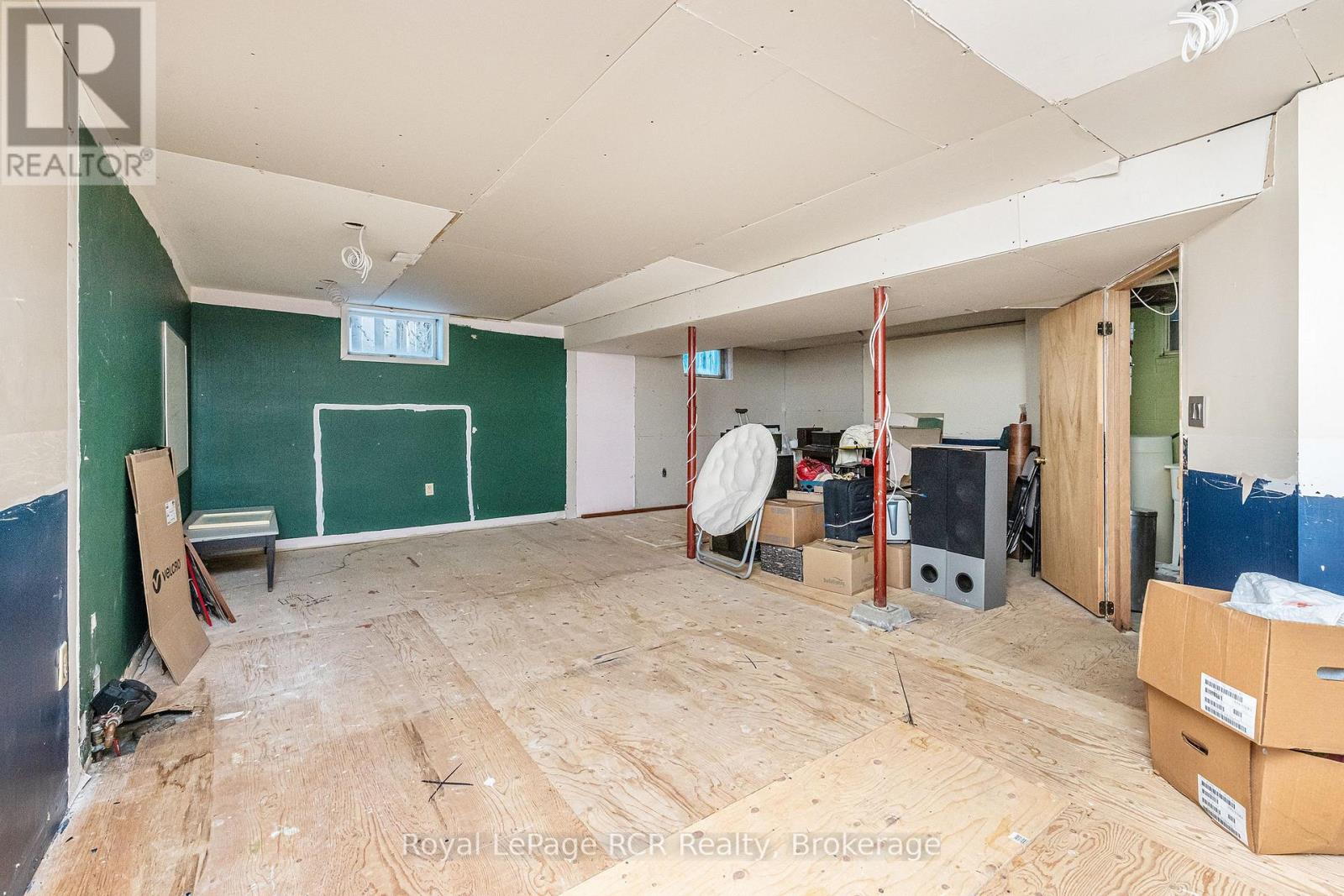 37 Centre Street, Orangeville, Ontario L9W 2X3 - Photo 20 - W12609274