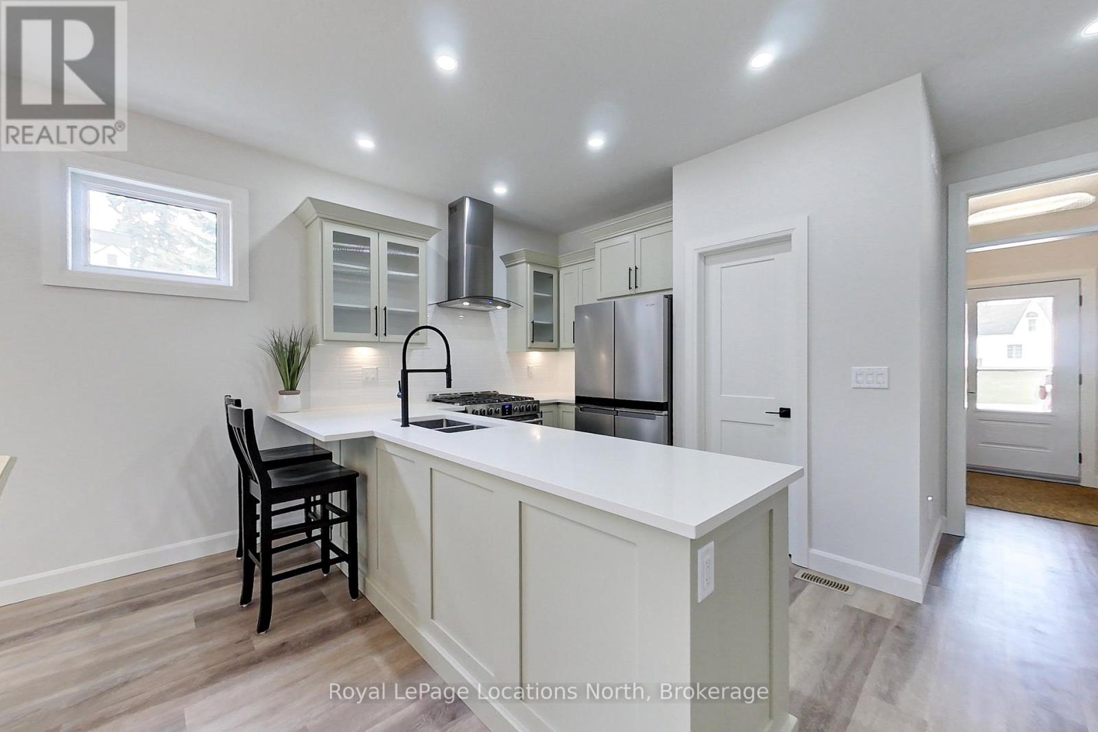 145 Boucher Street E, Meaford, Ontario N4L 1B7 - Photo 6 - X12609262