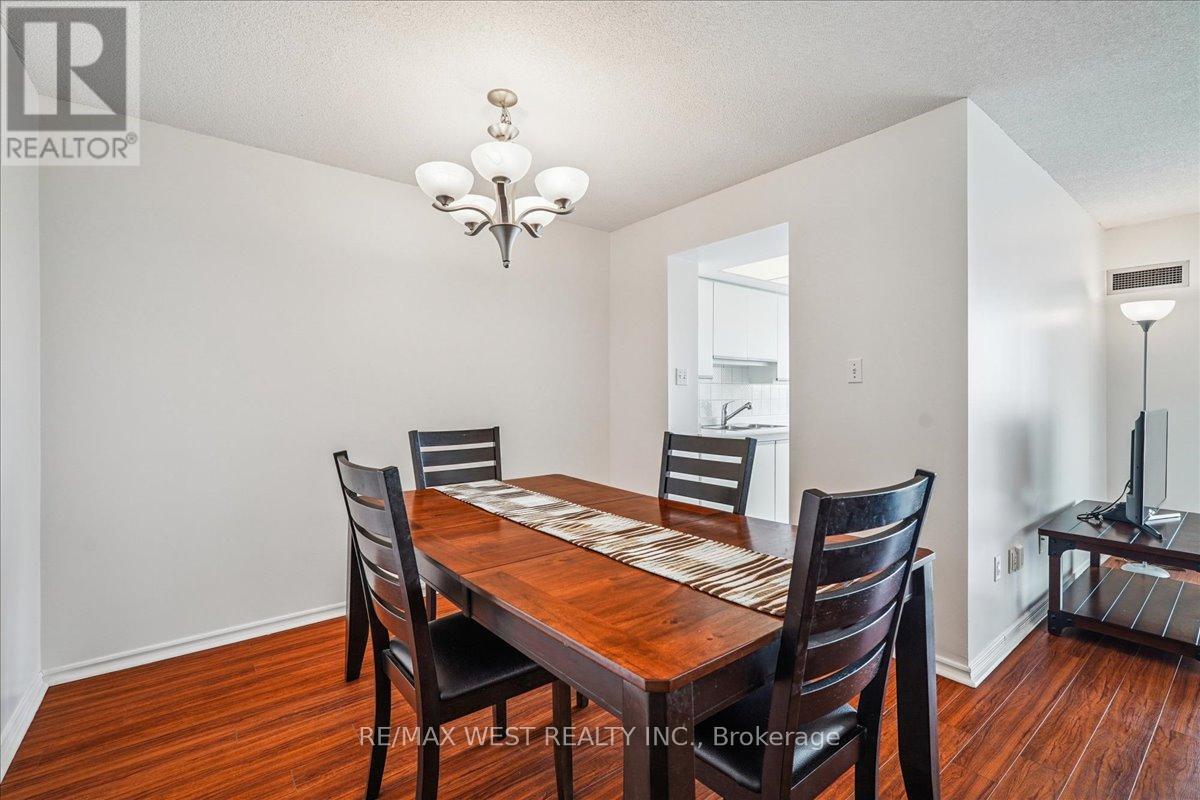 504 - 30 Malta Avenue, Brampton, Ontario  L6Y 4S5 - Photo 4 - W12606400