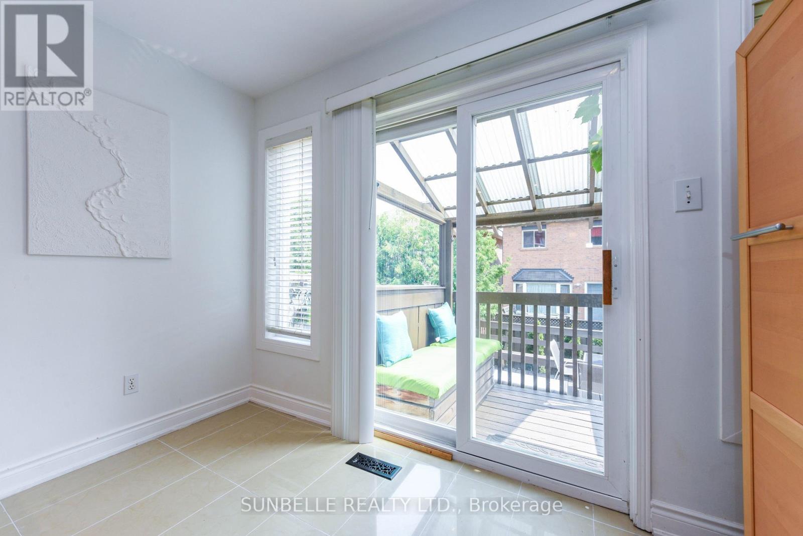 3826 Allcroft Road, Mississauga (Lisgar), Ontario  L5N 6V6 - Photo 11 - W12609220