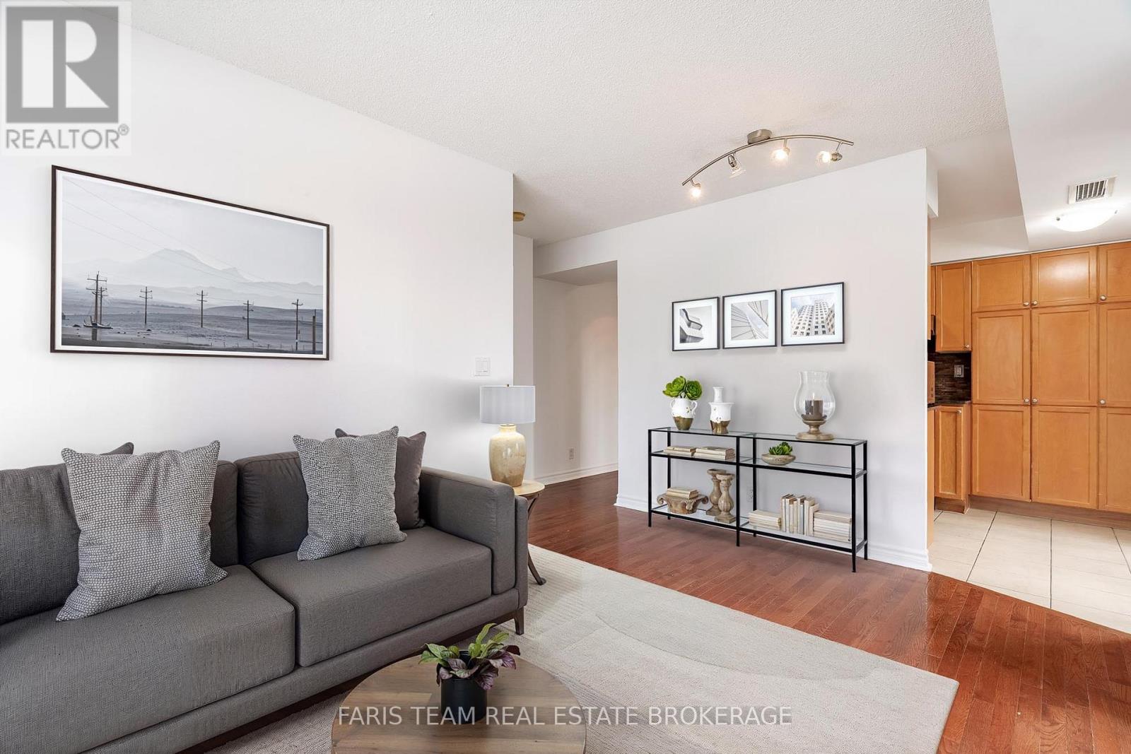 308 - 1 Elm Drive W, Mississauga, Ontario L5B 4M1 - Photo 10 - W12593432