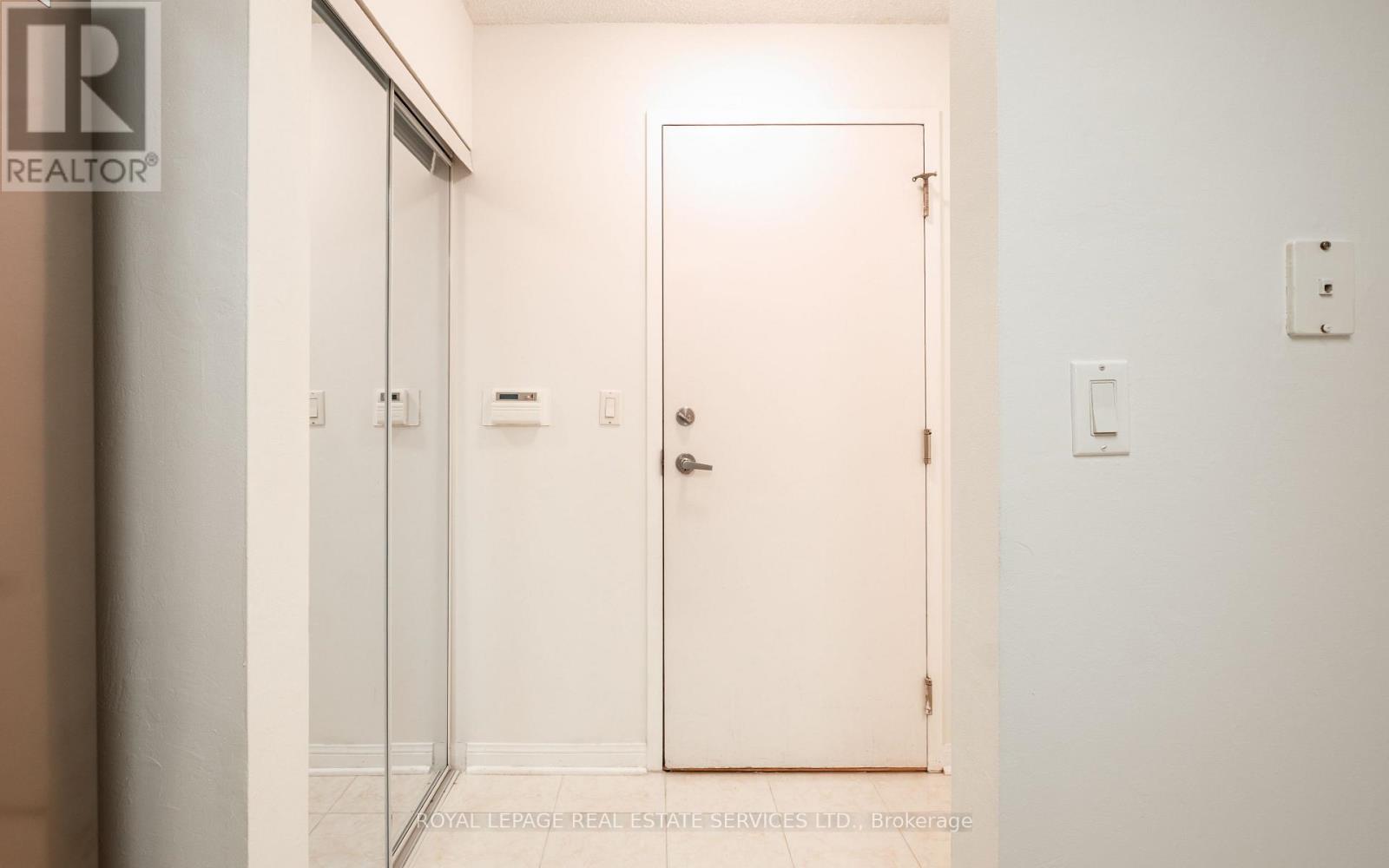 1306 - 28 Sommerset Way, Toronto, Ontario  M2N 6W7 - Photo 17 - C12609264