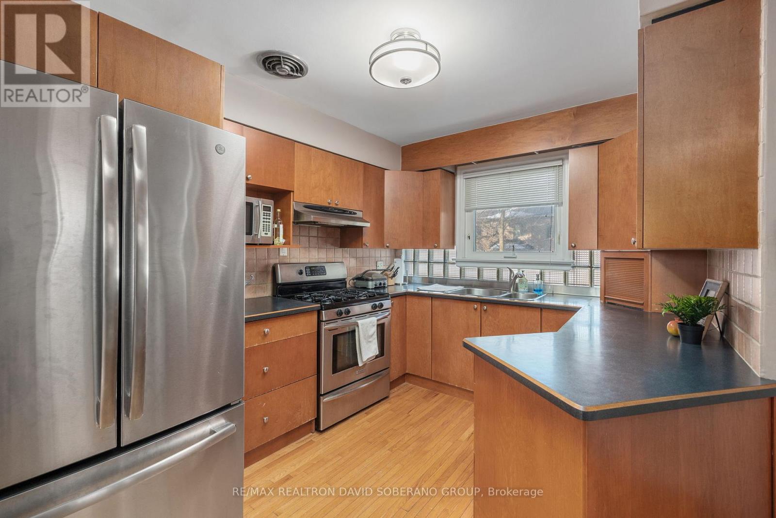 112 York Downs Drive, Toronto, Ontario  M3H 2G7 - Photo 13 - C12609298