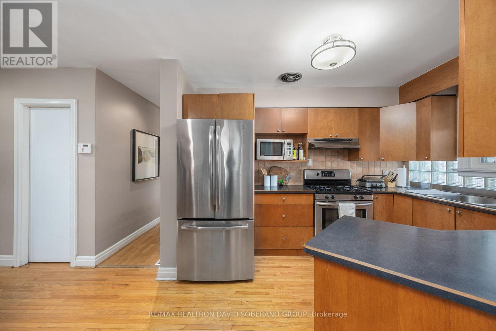 112 York Downs Drive, Toronto, Ontario  M3H 2G7 - Photo 14 - C12609298