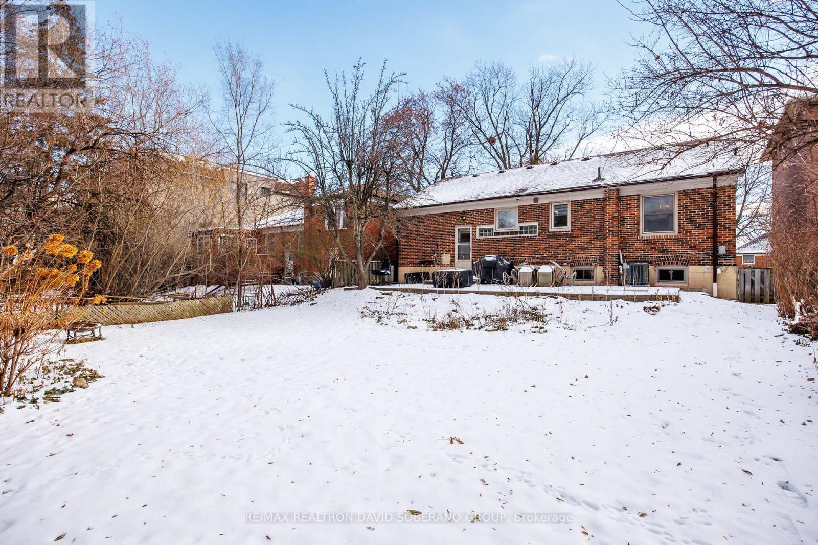 112 York Downs Drive, Toronto, Ontario  M3H 2G7 - Photo 33 - C12609298