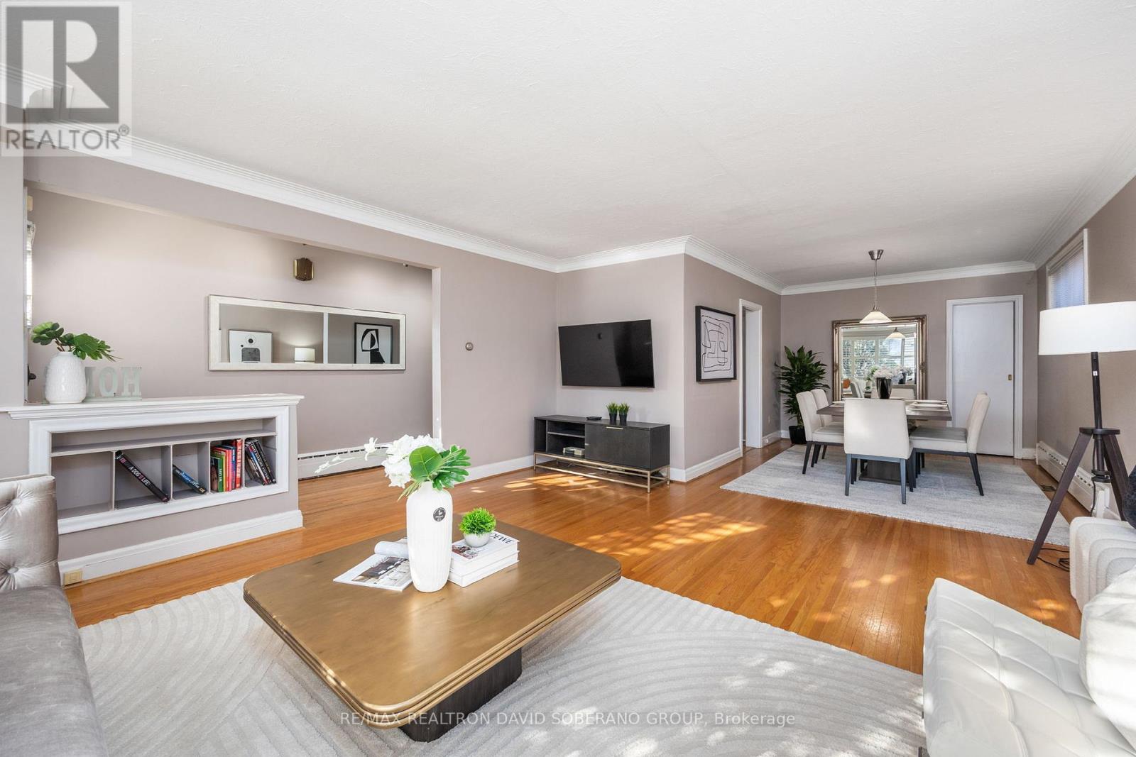 112 York Downs Drive, Toronto, Ontario  M3H 2G7 - Photo 9 - C12609298