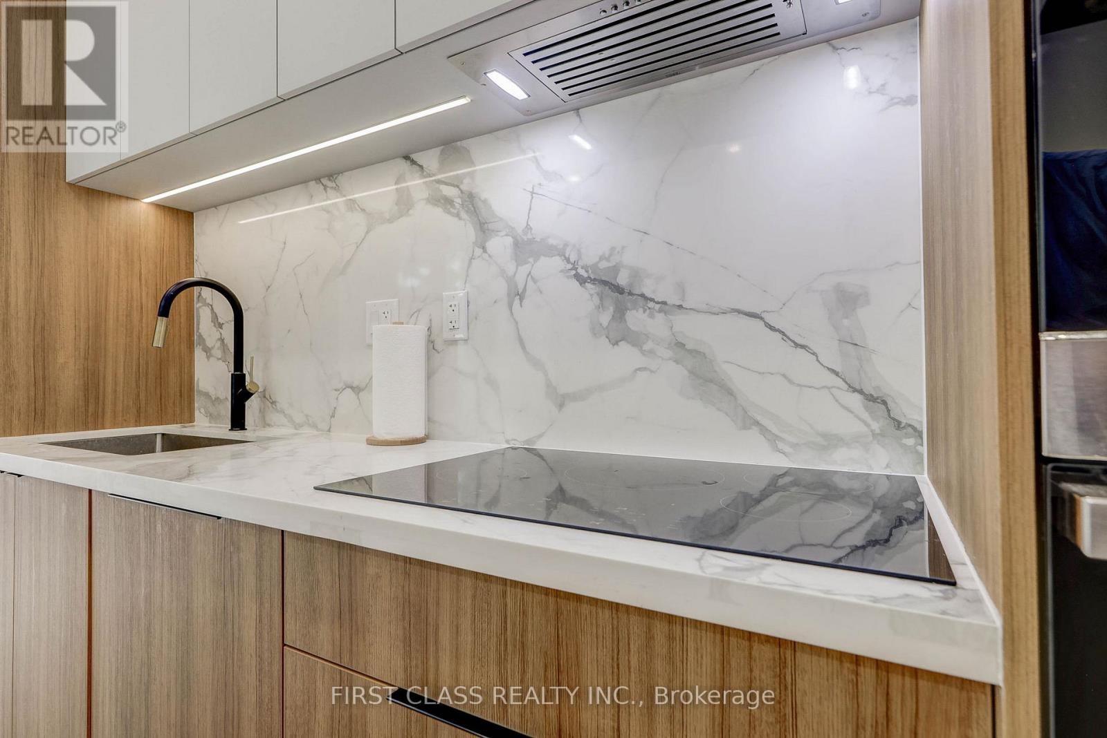 431 Roxton Road, Toronto, Ontario  M6G 3R5 - Photo 11 - C12609354