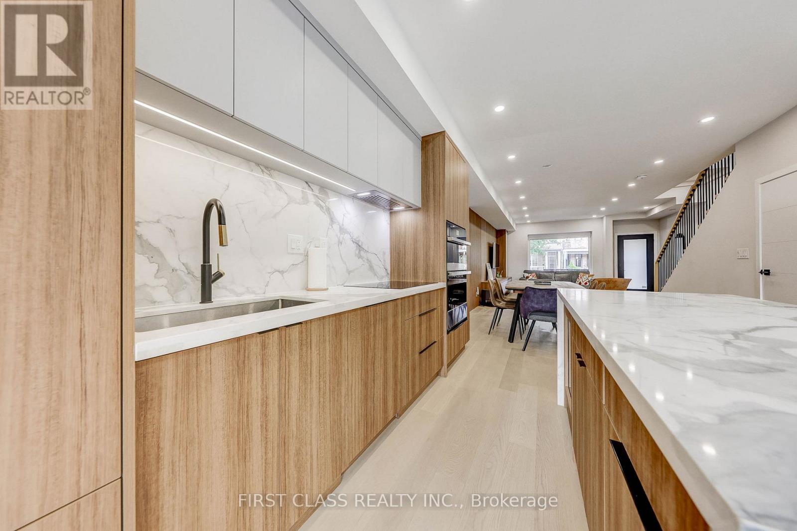 431 Roxton Road, Toronto, Ontario  M6G 3R5 - Photo 9 - C12609354