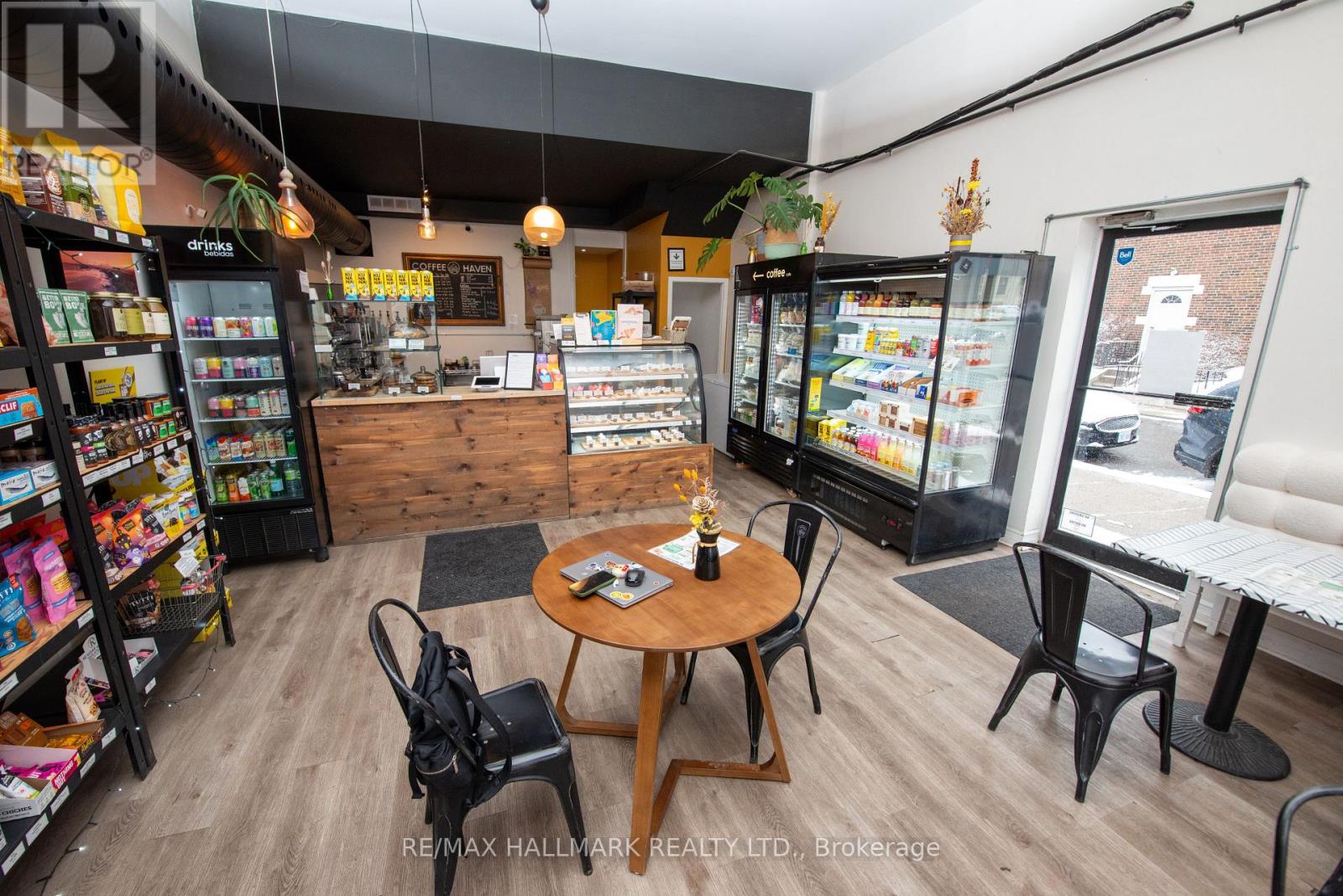 2256 Queen Street E, Toronto, Ontario  M4E 1G2 - Photo 3 - E12609304