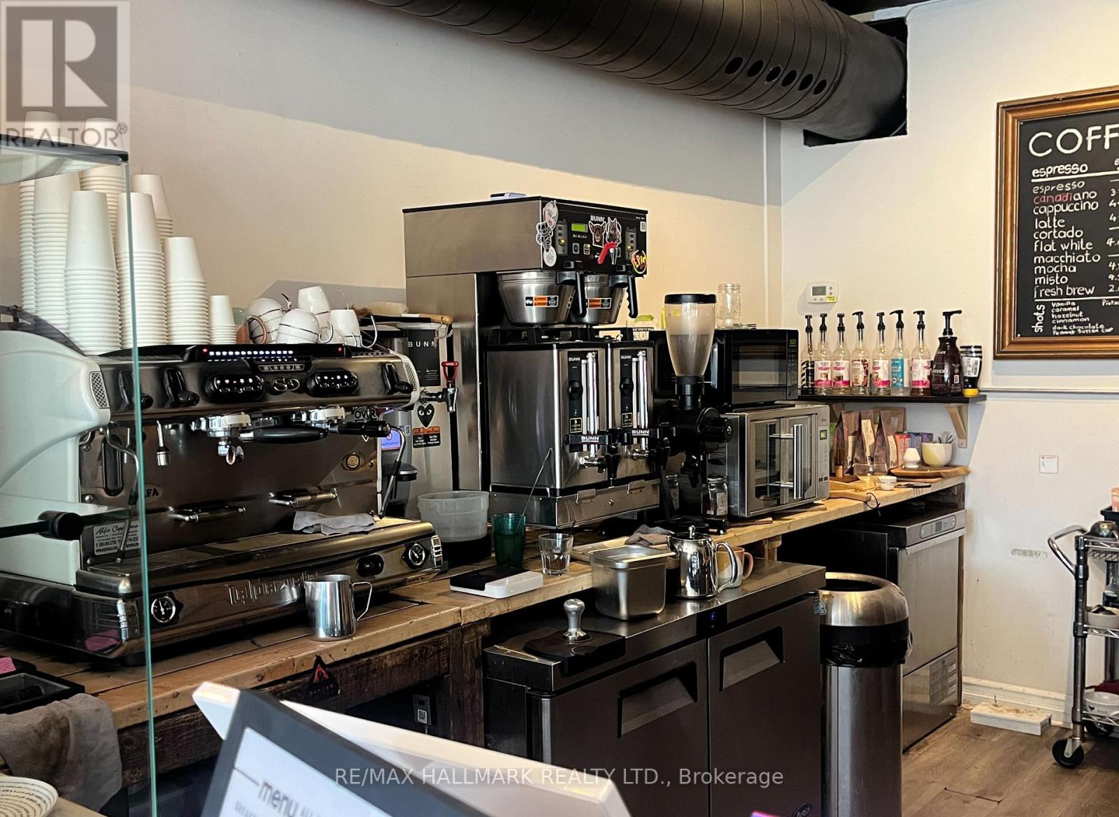 2256 Queen Street E, Toronto, Ontario  M4E 1G2 - Photo 9 - E12609304