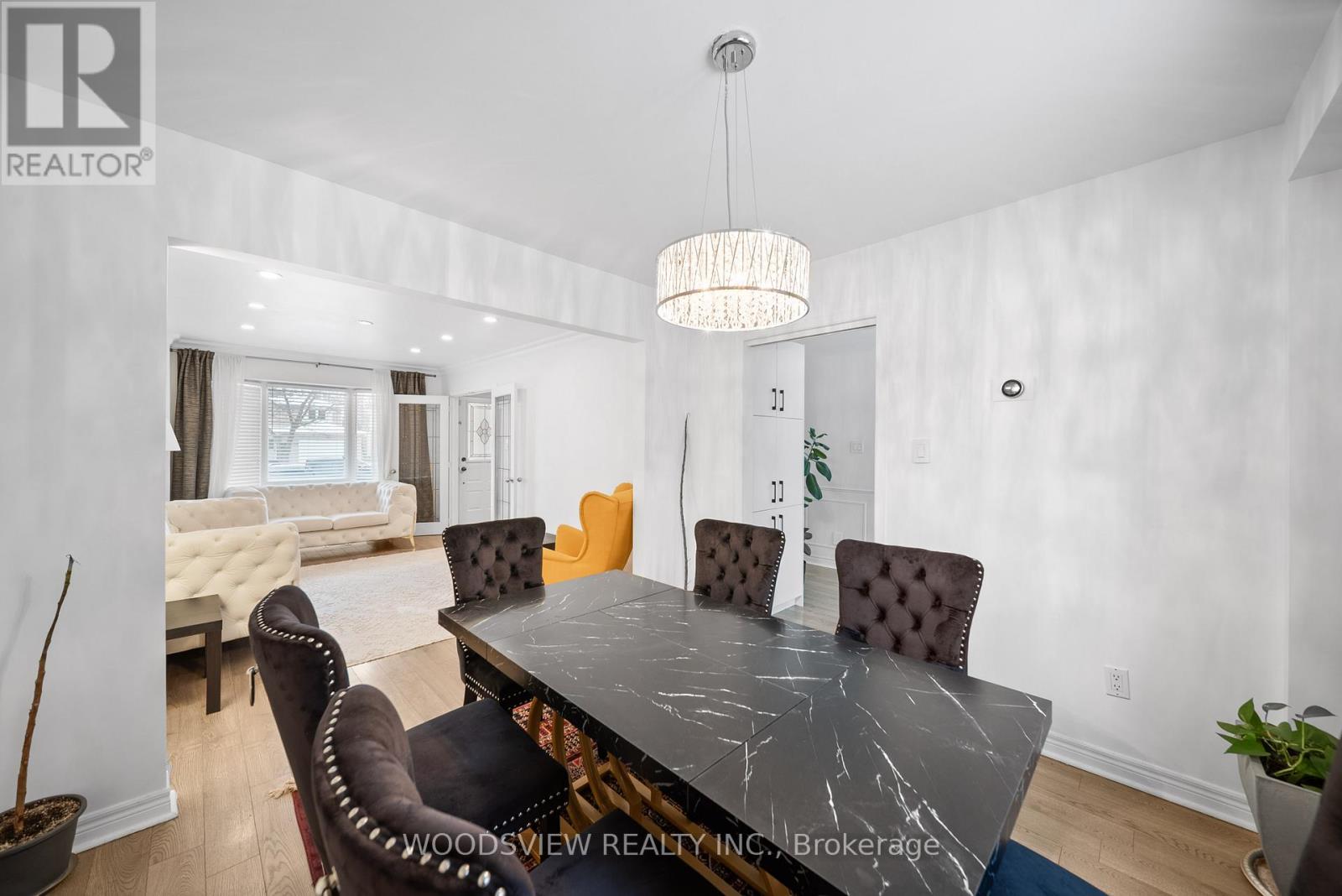 29 Misty Moor Drive, Richmond Hill, Ontario  L4C 6P9 - Photo 10 - N12609256