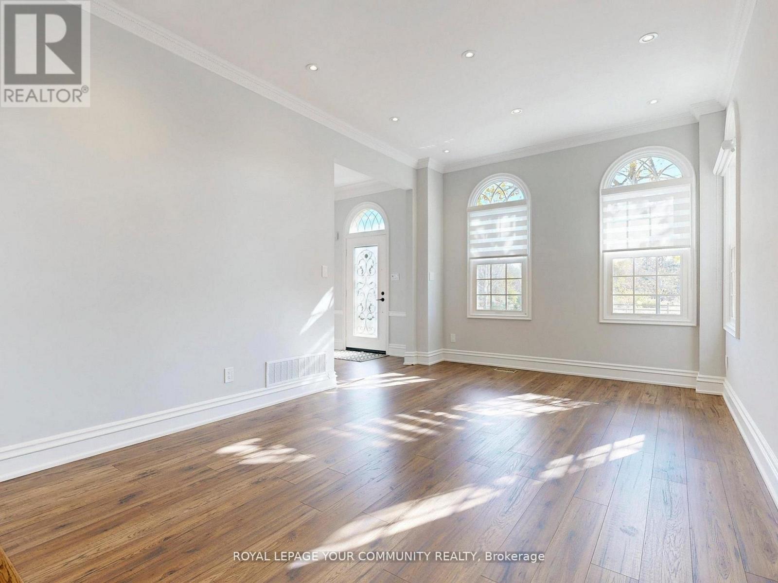 68 Regent Street, Richmond Hill (Mill Pond), Ontario  L4C 9C5 - Photo 8 - N12609328