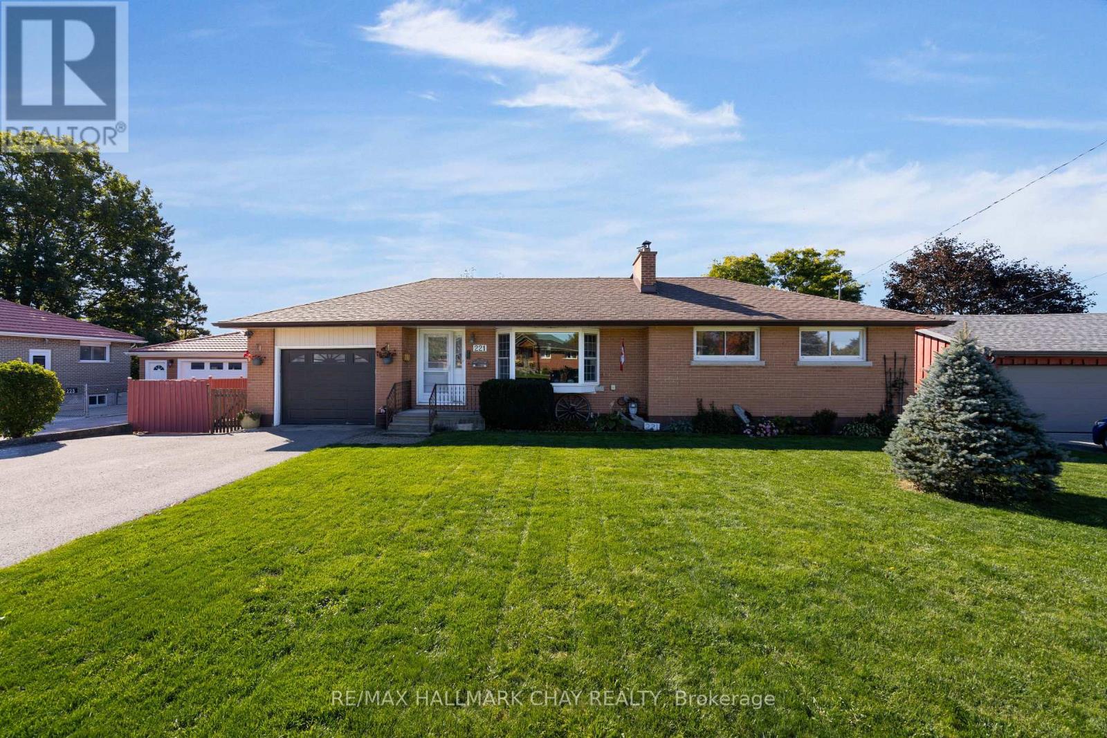 221 Warnica Road, Barrie (Painswick North), Ontario L4N 3Z2 - Photo 2 - S12609284