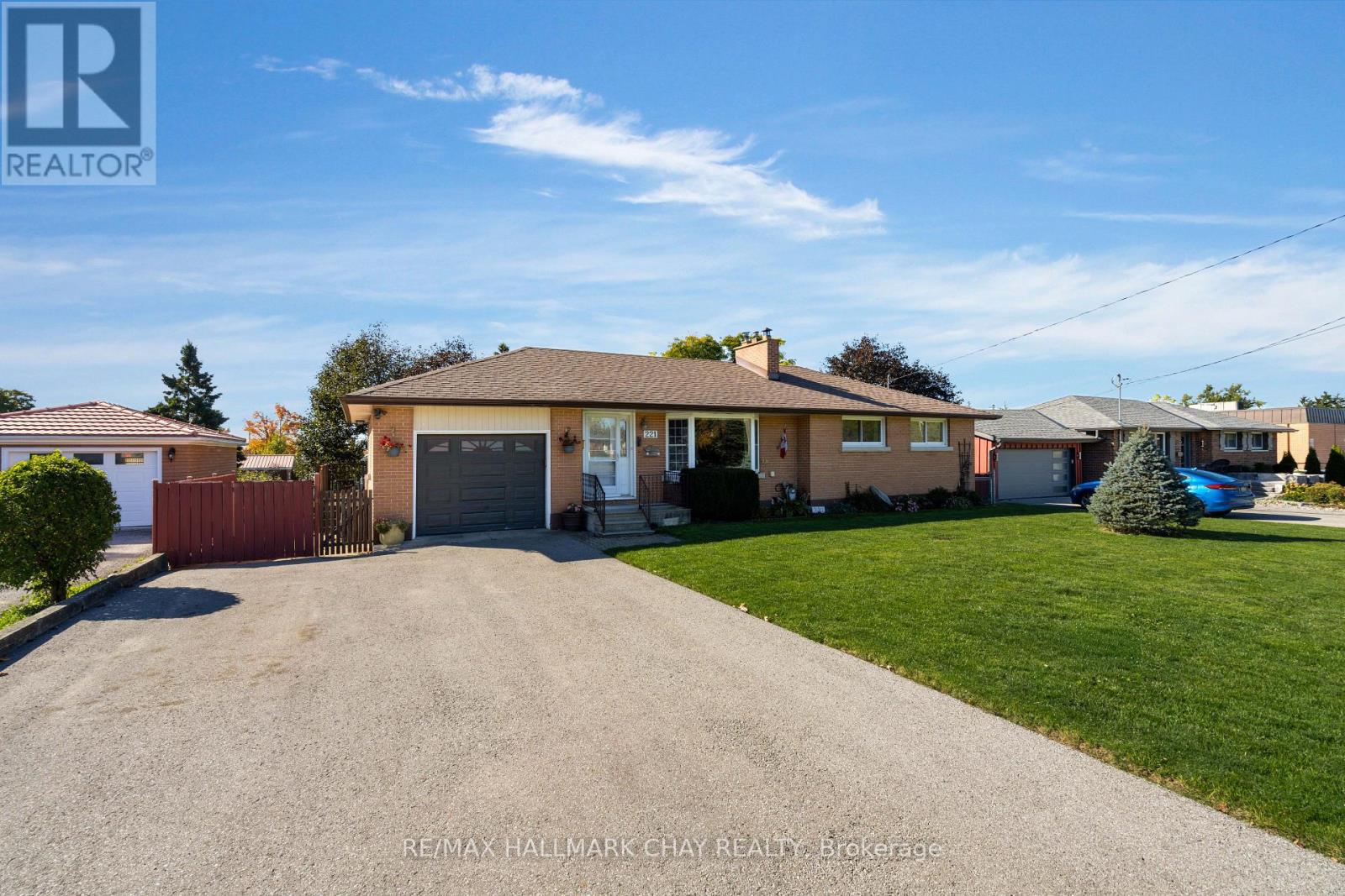 221 Warnica Road, Barrie (Painswick North), Ontario L4N 3Z2 - Photo 3 - S12609284