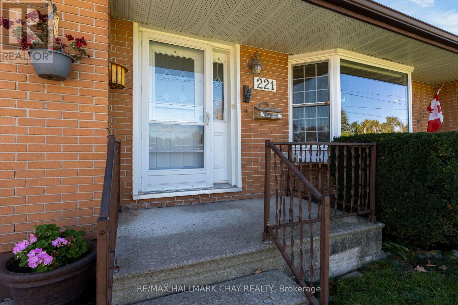 221 Warnica Road, Barrie (Painswick North), Ontario L4N 3Z2 - Photo 6 - S12609284