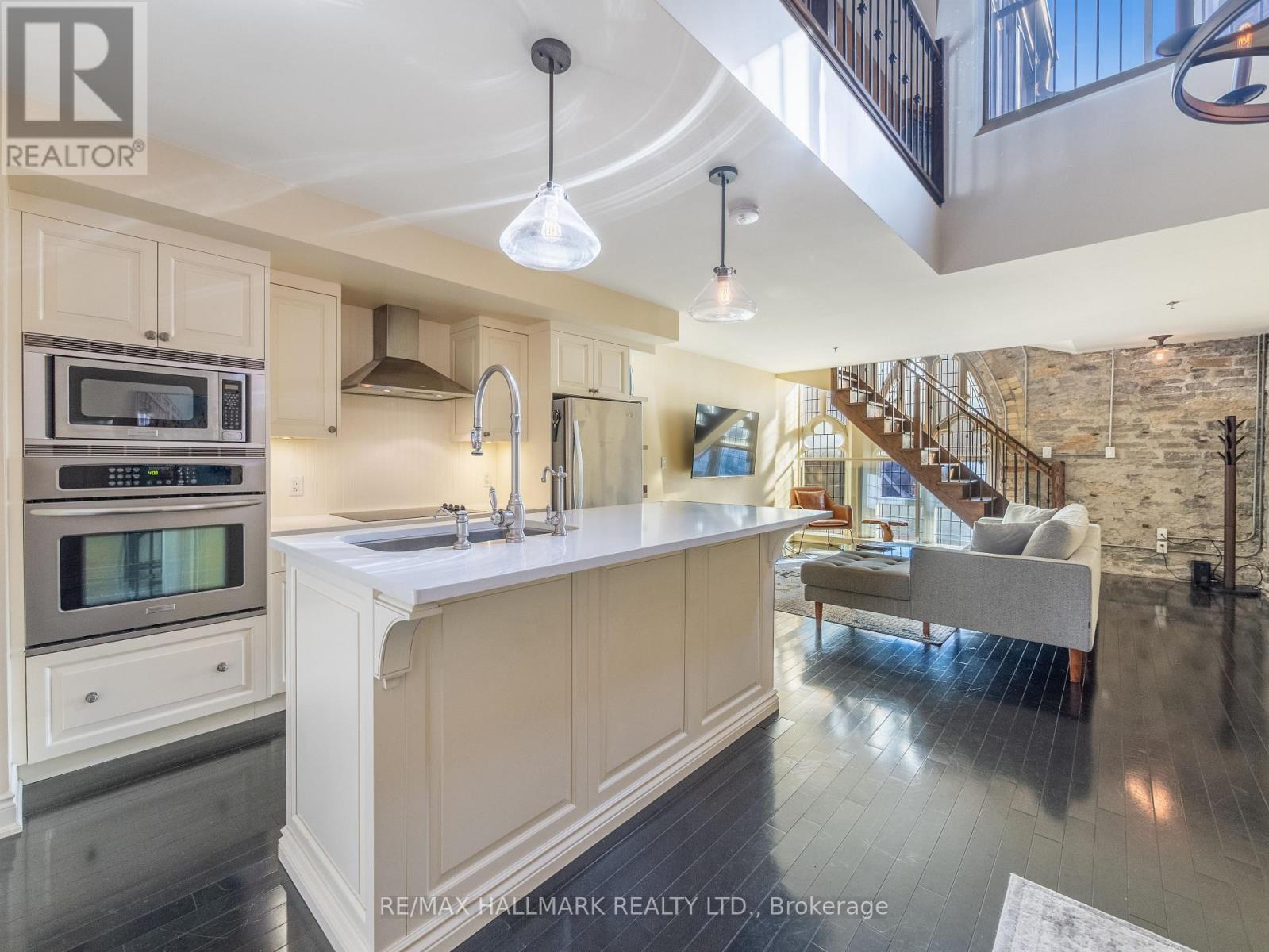 301 - 384 Sunnyside Avenue, Toronto (High Park-Swansea), Ontario  M6R 2S1 - Photo 16 - W12609240