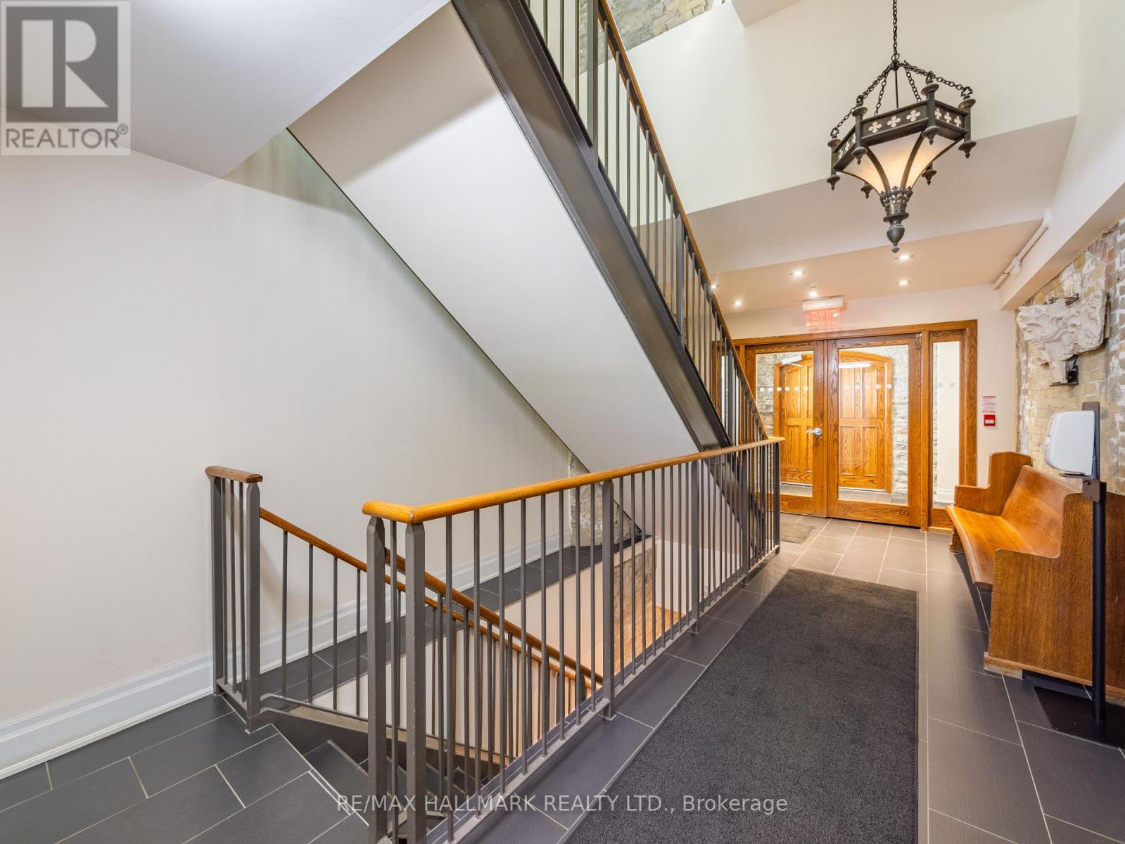 301 - 384 Sunnyside Avenue, Toronto (High Park-Swansea), Ontario  M6R 2S1 - Photo 32 - W12609240