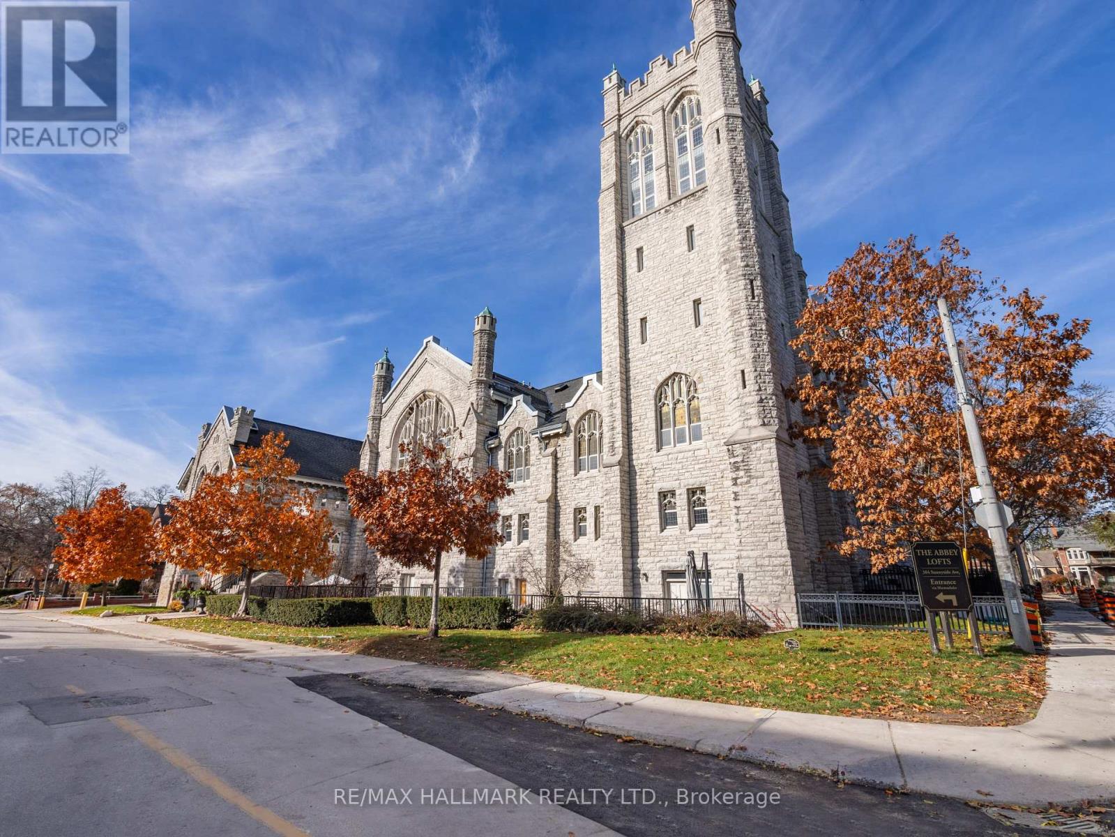 301 - 384 Sunnyside Avenue, Toronto (High Park-Swansea), Ontario  M6R 2S1 - Photo 5 - W12609240