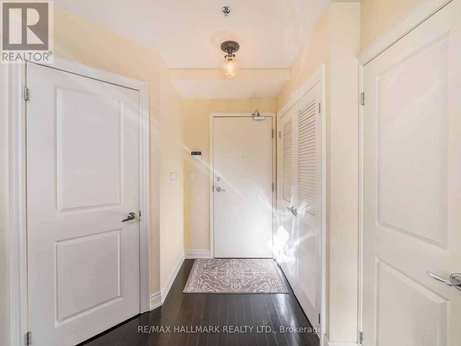 301 - 384 Sunnyside Avenue, Toronto (High Park-Swansea), Ontario  M6R 2S1 - Photo 7 - W12609240