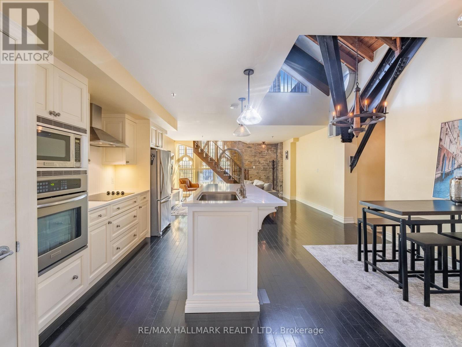 301 - 384 Sunnyside Avenue, Toronto (High Park-Swansea), Ontario  M6R 2S1 - Photo 8 - W12609240