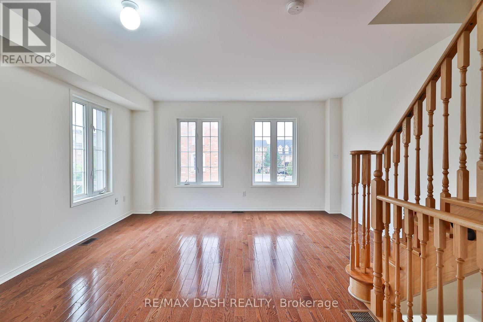 57 Ted Wray Circle, Toronto, Ontario  M3L 0G8 - Photo 16 - W12609250