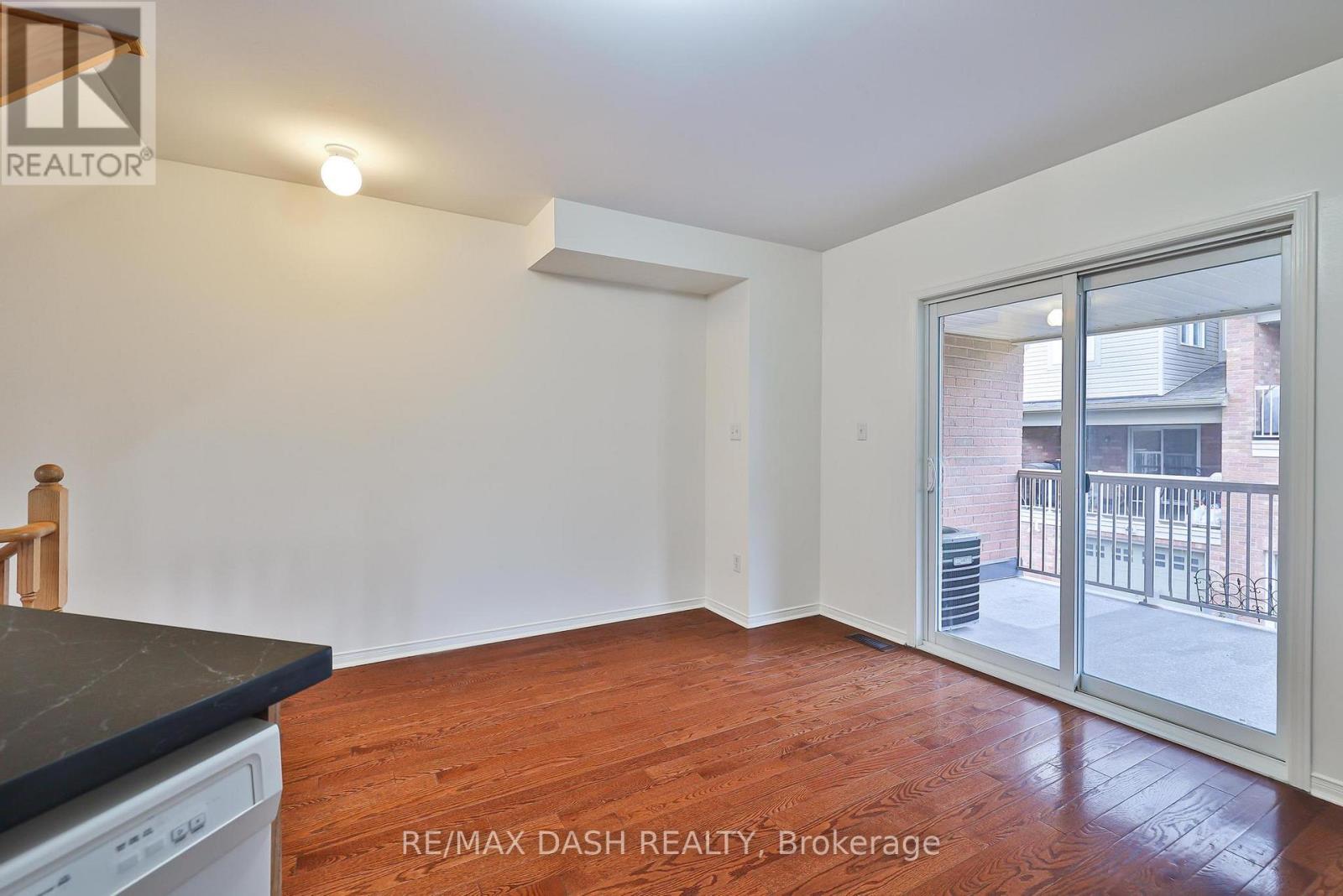 57 Ted Wray Circle, Toronto, Ontario  M3L 0G8 - Photo 29 - W12609250