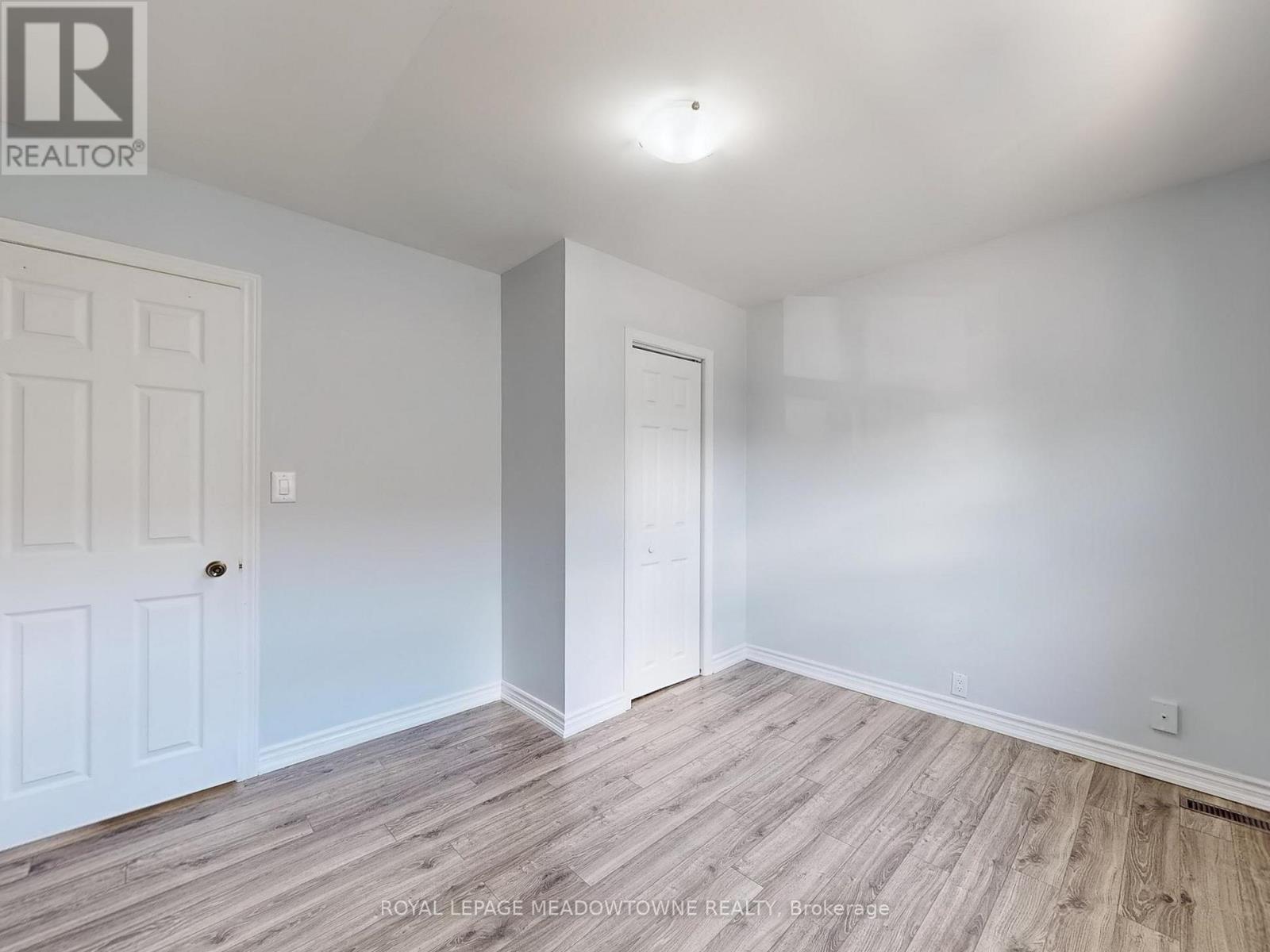 1 - 12 Wesleyan Street, Halton Hills, Ontario  L7G 2E1 - Photo 17 - W12609254