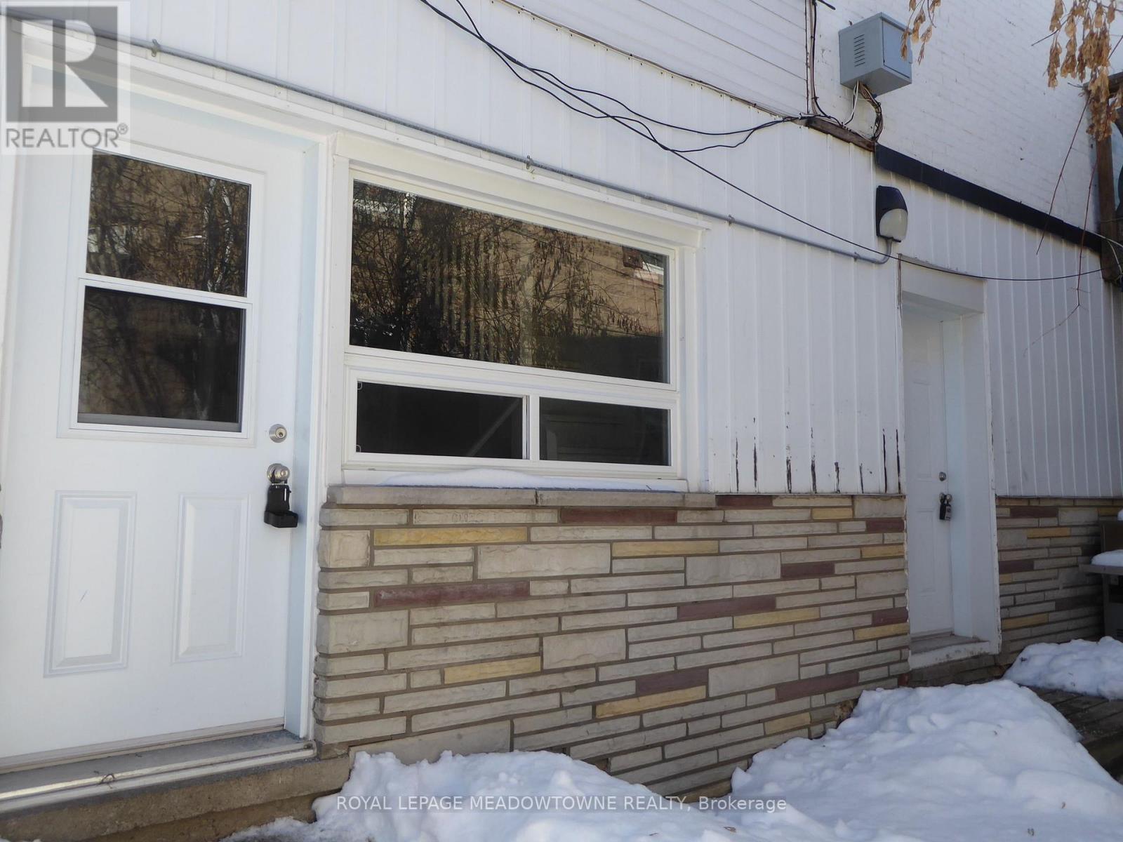 1 - 12 Wesleyan Street, Halton Hills, Ontario  L7G 2E1 - Photo 3 - W12609254