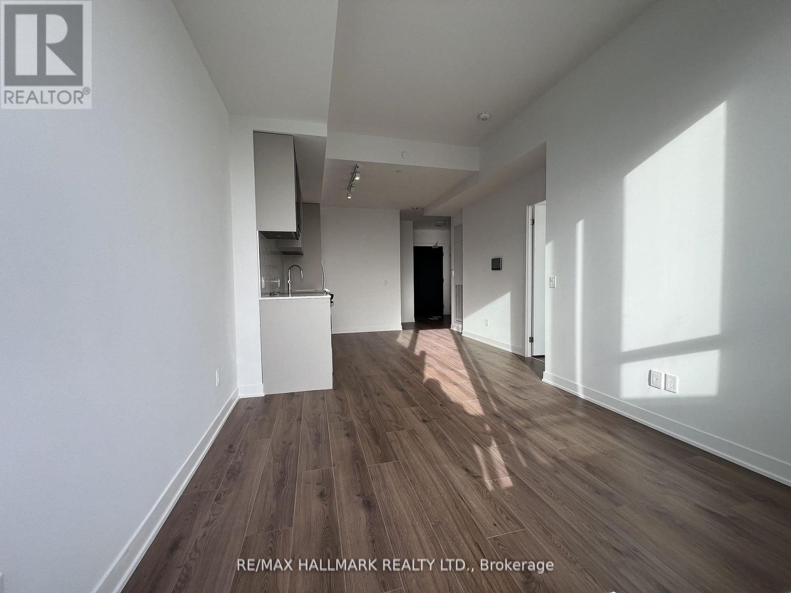 329 - 405 Dundas Street W, Oakville, Ontario  L6M 5P9 - Photo 10 - W12609260