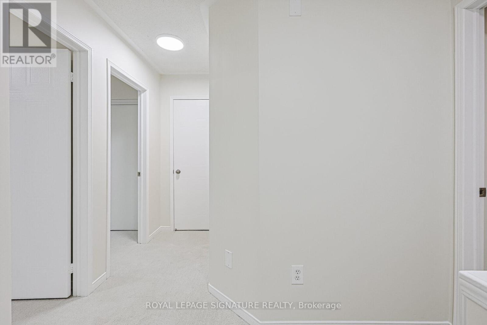 6 - 3 Pleasantview Avenue, Brampton (Brampton West), Ontario  L6X 5E8 - Photo 6 - W12609282