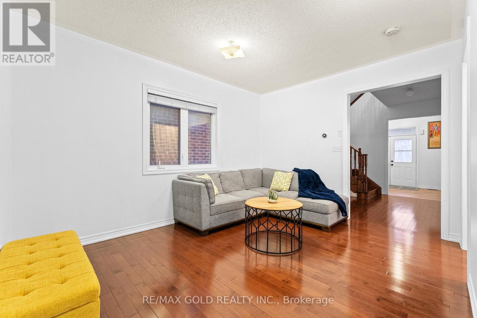 7 Gardenbrooke Trail, Brampton, Ontario  L6P 3L1 - Photo 10 - W12609336