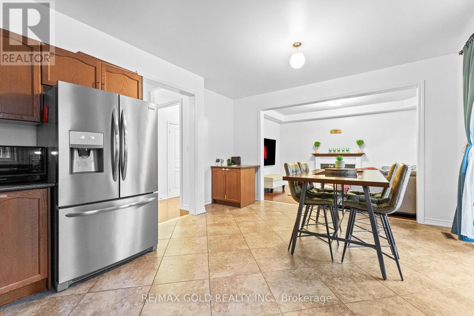 7 Gardenbrooke Trail, Brampton, Ontario  L6P 3L1 - Photo 14 - W12609336