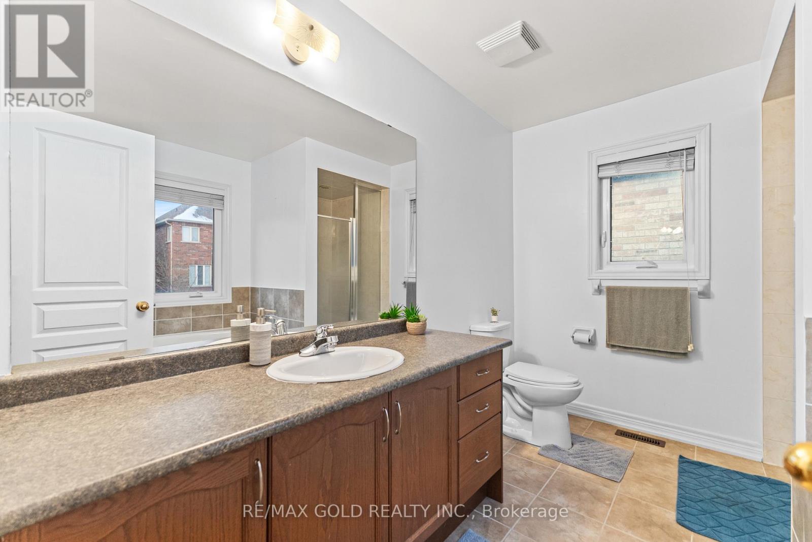 7 Gardenbrooke Trail, Brampton, Ontario  L6P 3L1 - Photo 22 - W12609336