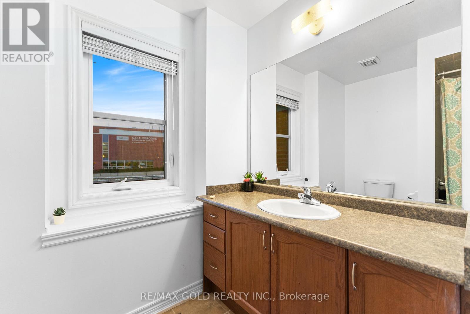 7 Gardenbrooke Trail, Brampton, Ontario  L6P 3L1 - Photo 33 - W12609336