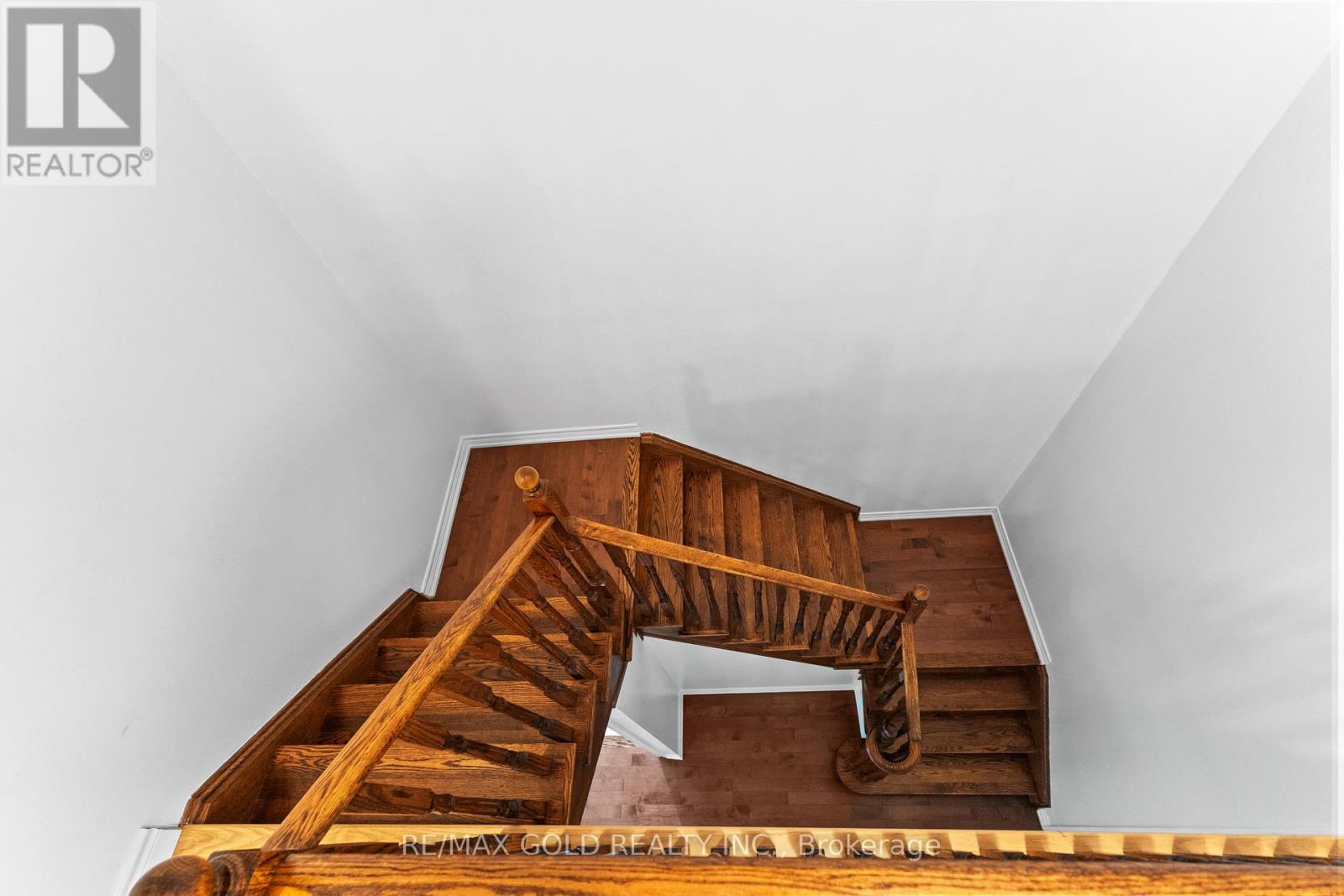 7 Gardenbrooke Trail, Brampton, Ontario  L6P 3L1 - Photo 37 - W12609336