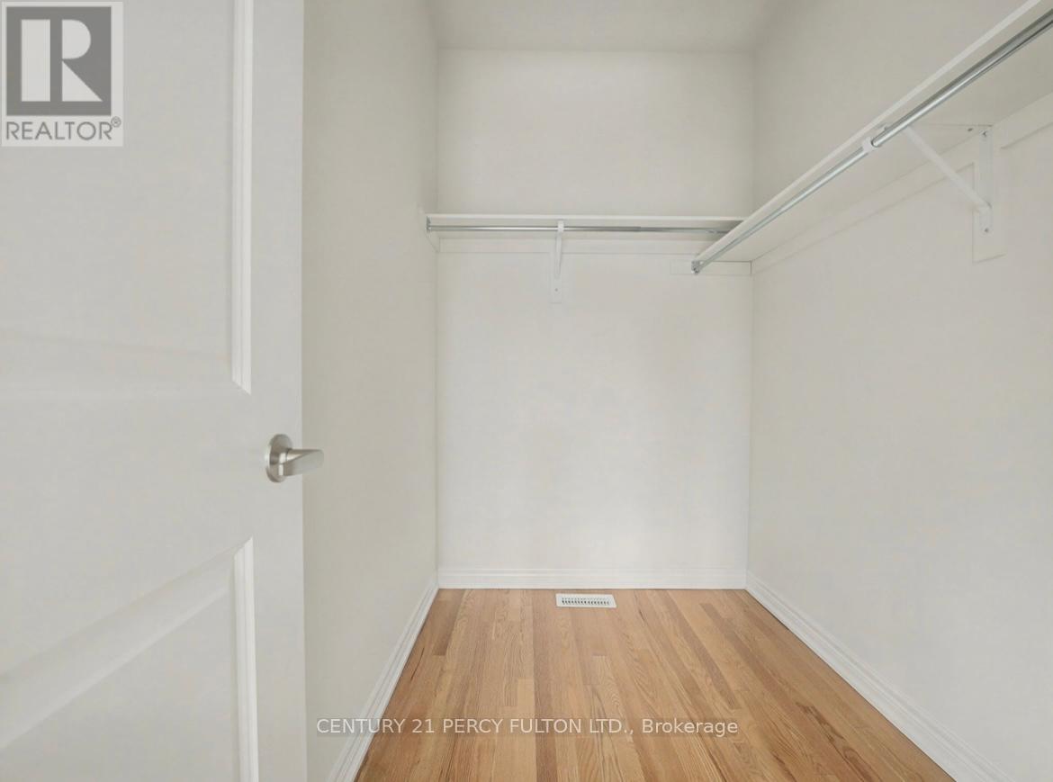 396 Kennedy Circle W, Milton (Cb Cobban), Ontario  L9E 2C6 - Photo 20 - W12609358