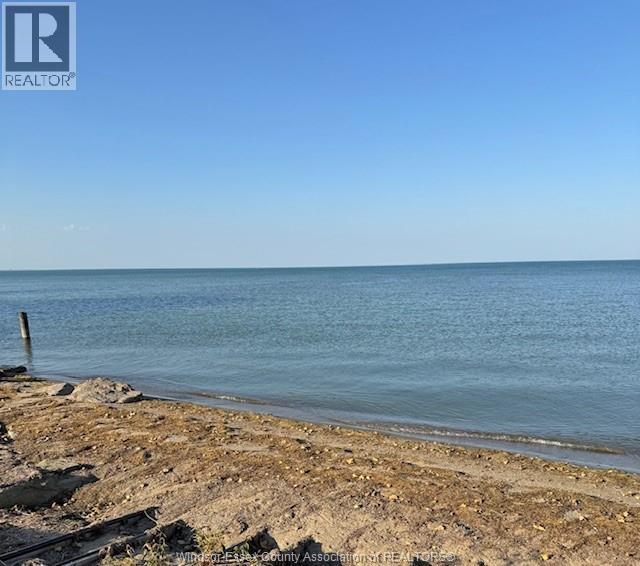 MLS# 25031326: 670 OLD TECUMSEH ROAD East, Lakeshore, Canada