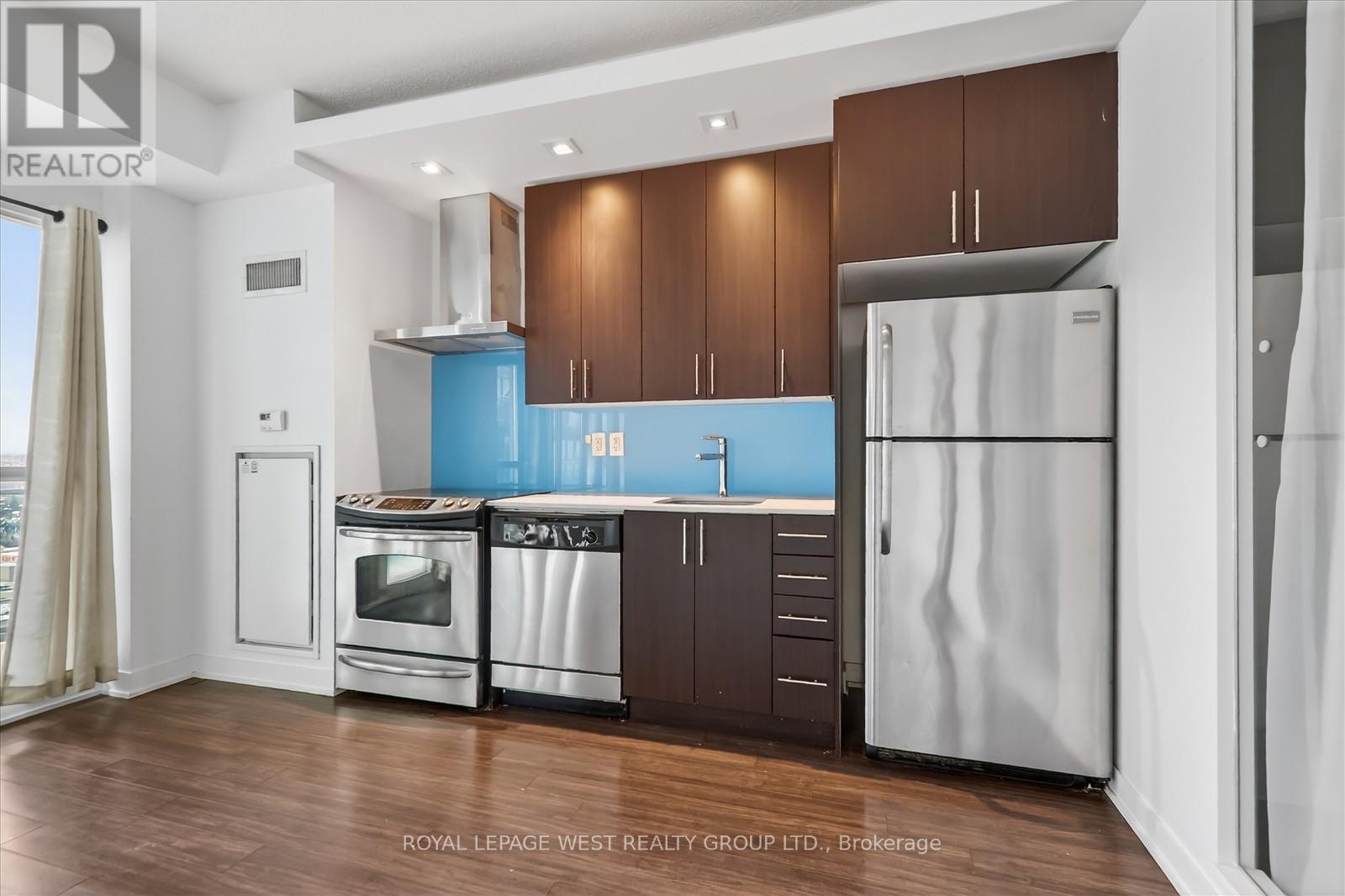 2431 - 165 Legion Road N, Toronto, Ontario  M8Y 0B3 - Photo 12 - W12598714