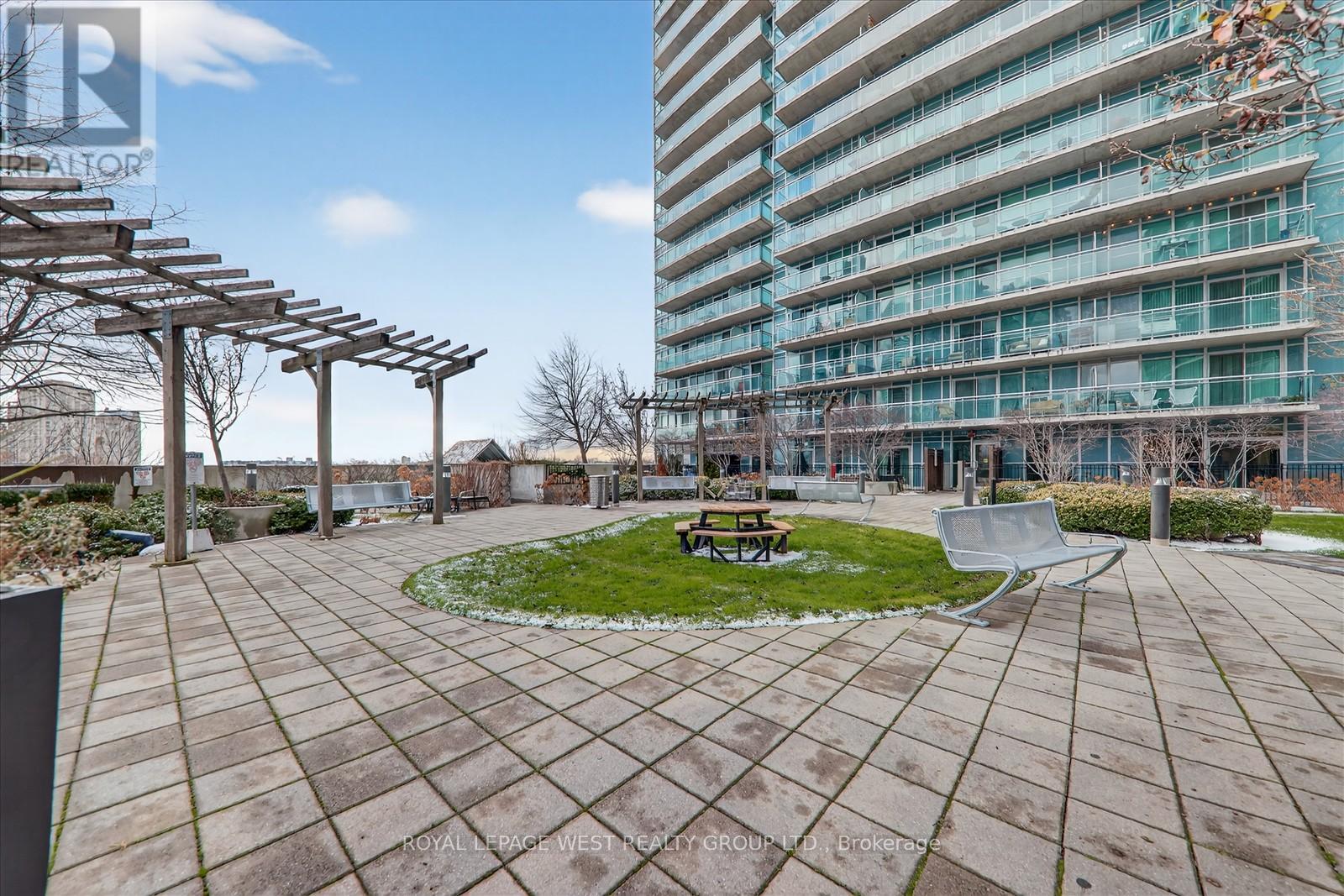 2431 - 165 Legion Road N, Toronto, Ontario  M8Y 0B3 - Photo 33 - W12598714